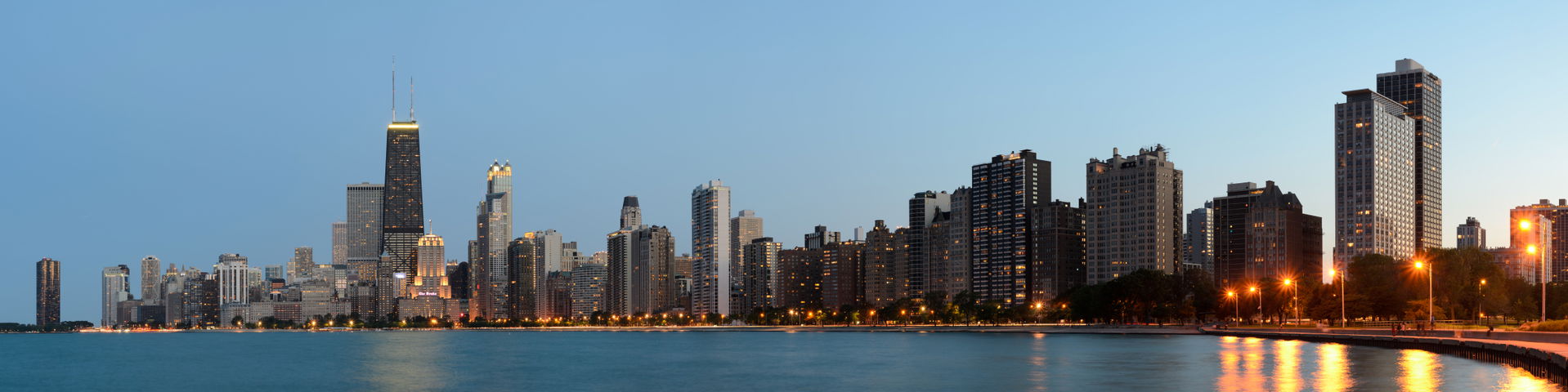 Eight-segment panorama of Chicago, Illinois, as viewed from Nor…