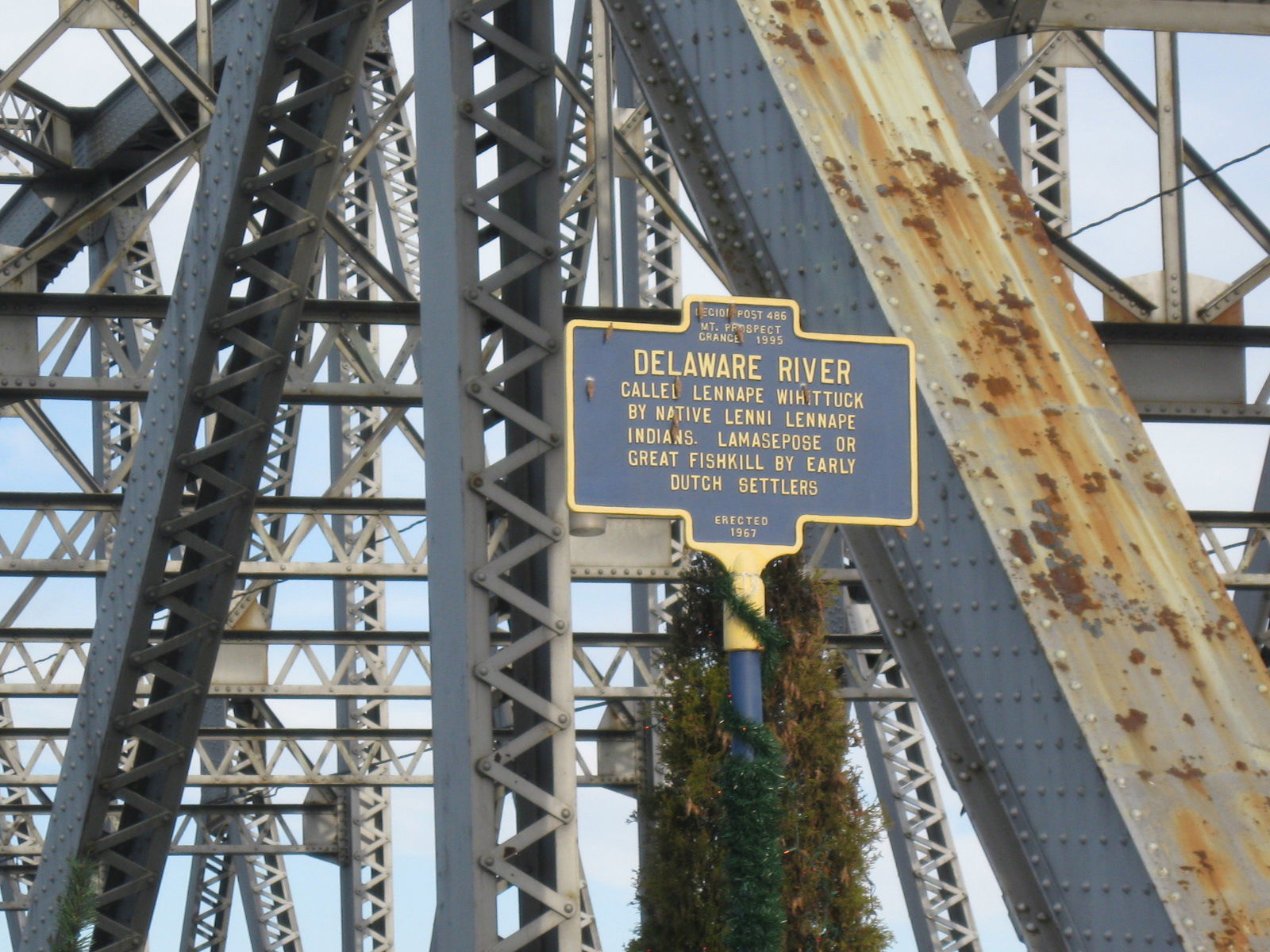 A pseudo-Keystone Marker for the Delaware River in Matamoras, P…