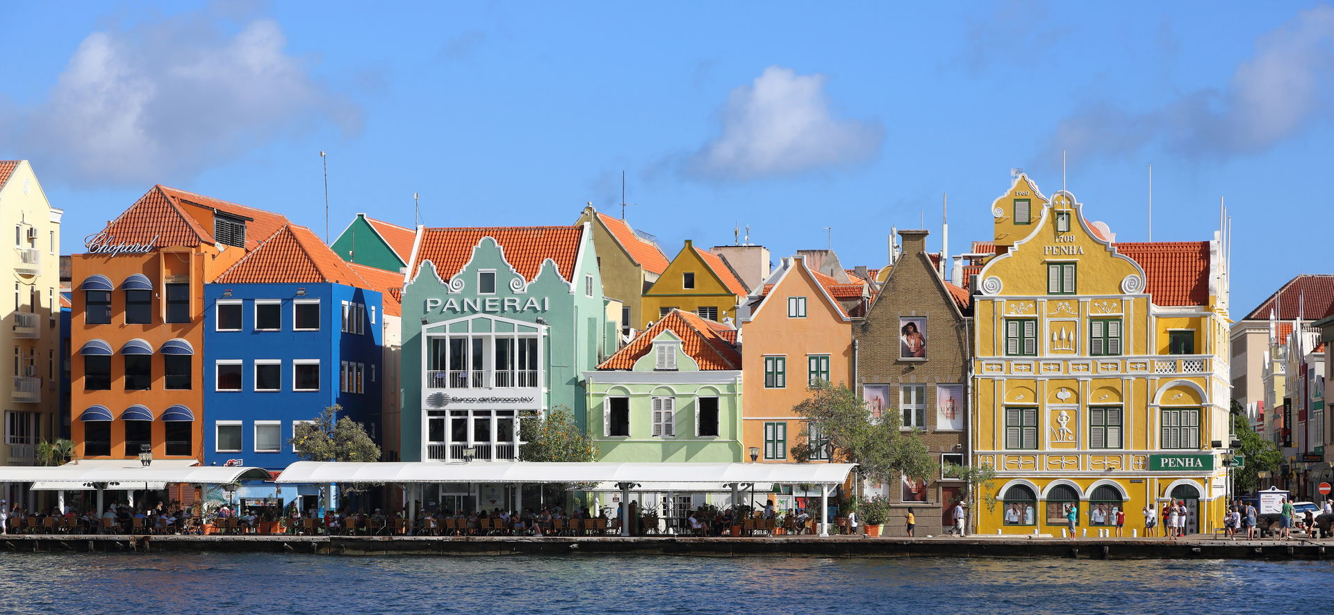 Dutch colonial architecture - including Penha Building from 170…