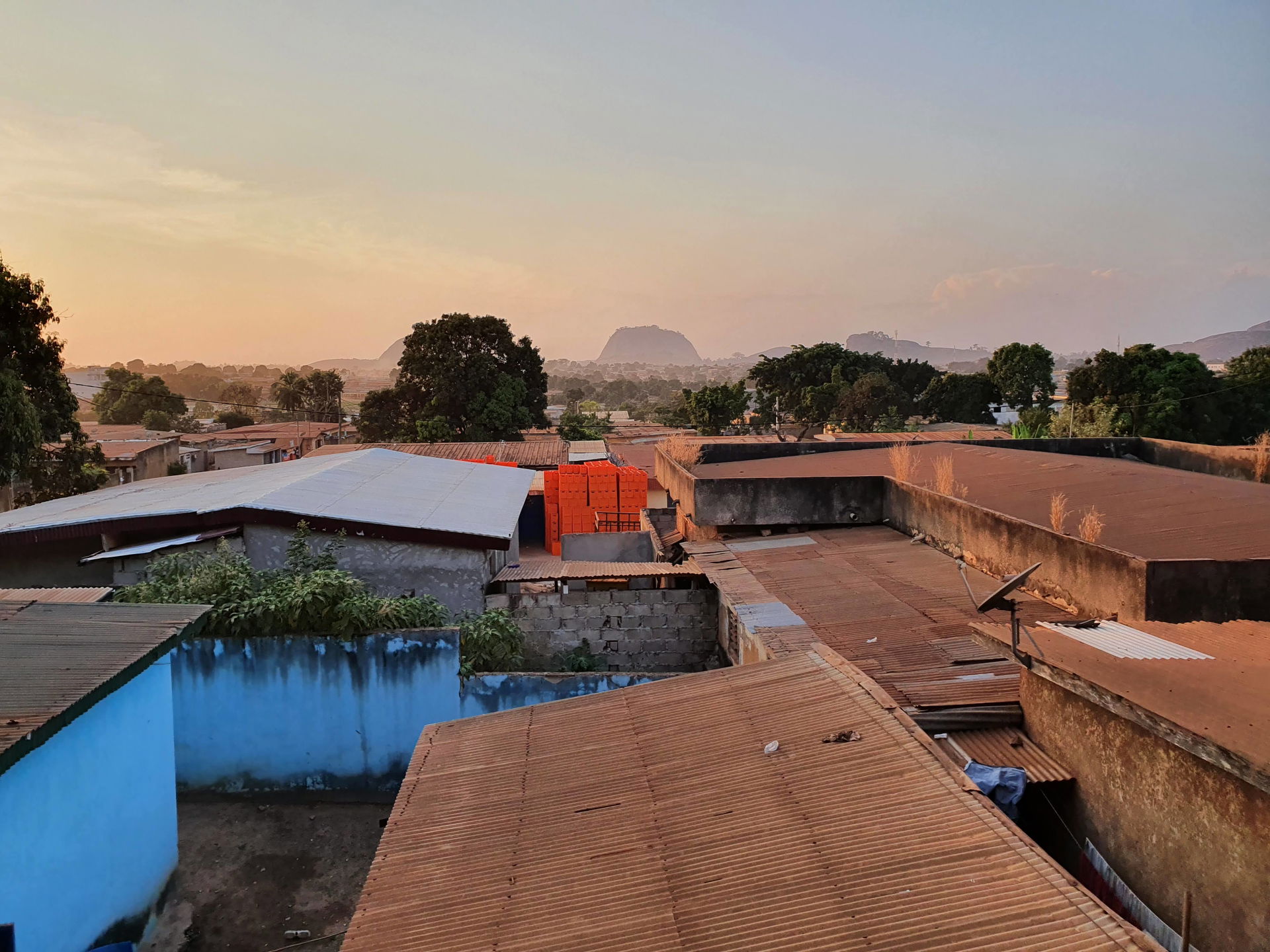 Blick aus dem Hotel "Ivoire" in Duékoué, Côte d'Ivoire.