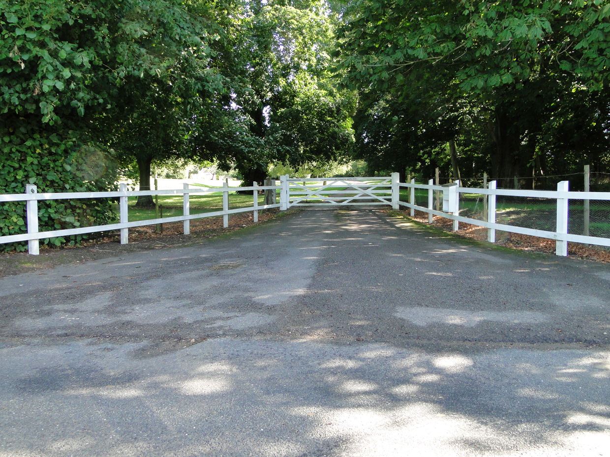 Gated entrance to Coopwell Farm, Stanstead