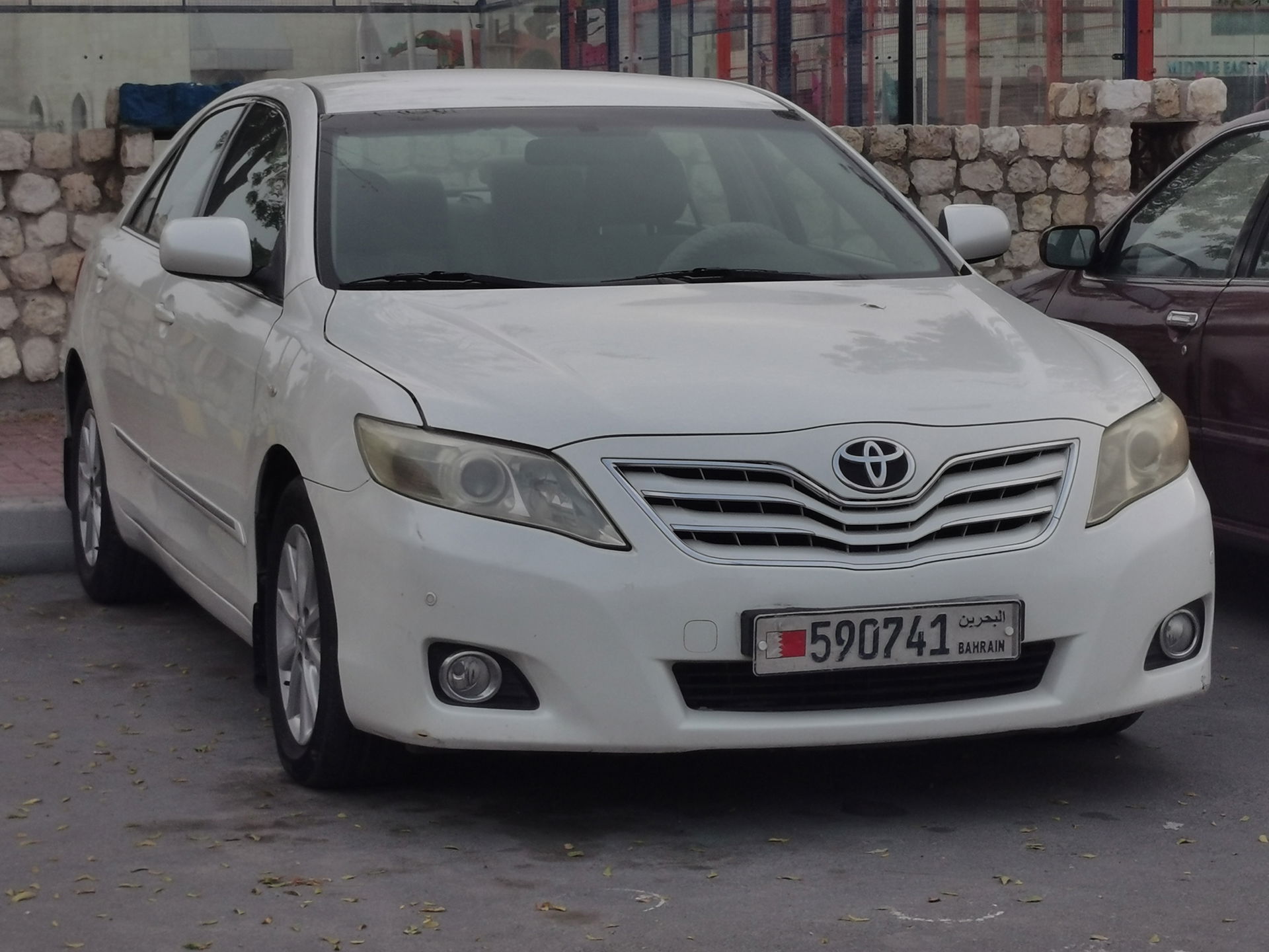 2011 Toyota Camry GLX (XV40). Photographed in Al Hidd, Bahrain.
