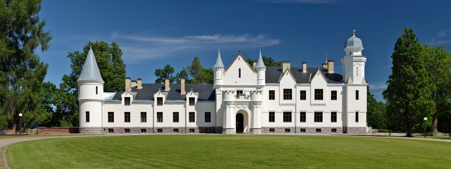 Alatskivi manor main building, built in 1880–1885 and modelled …