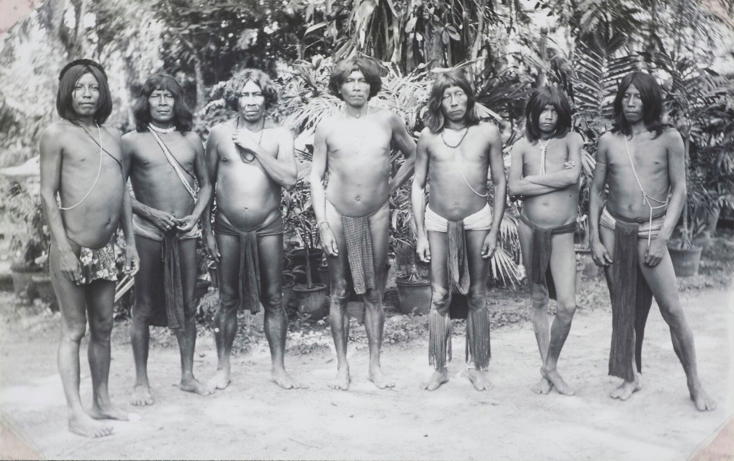 Wayana captain Apetina with company in the Cultuurtuin in Param…