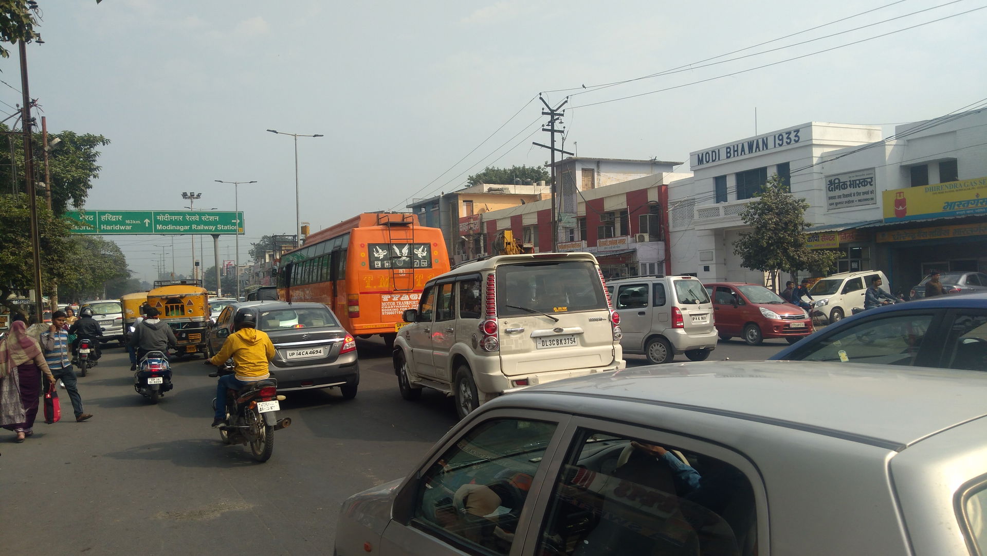 Modinagar main market on NH-58