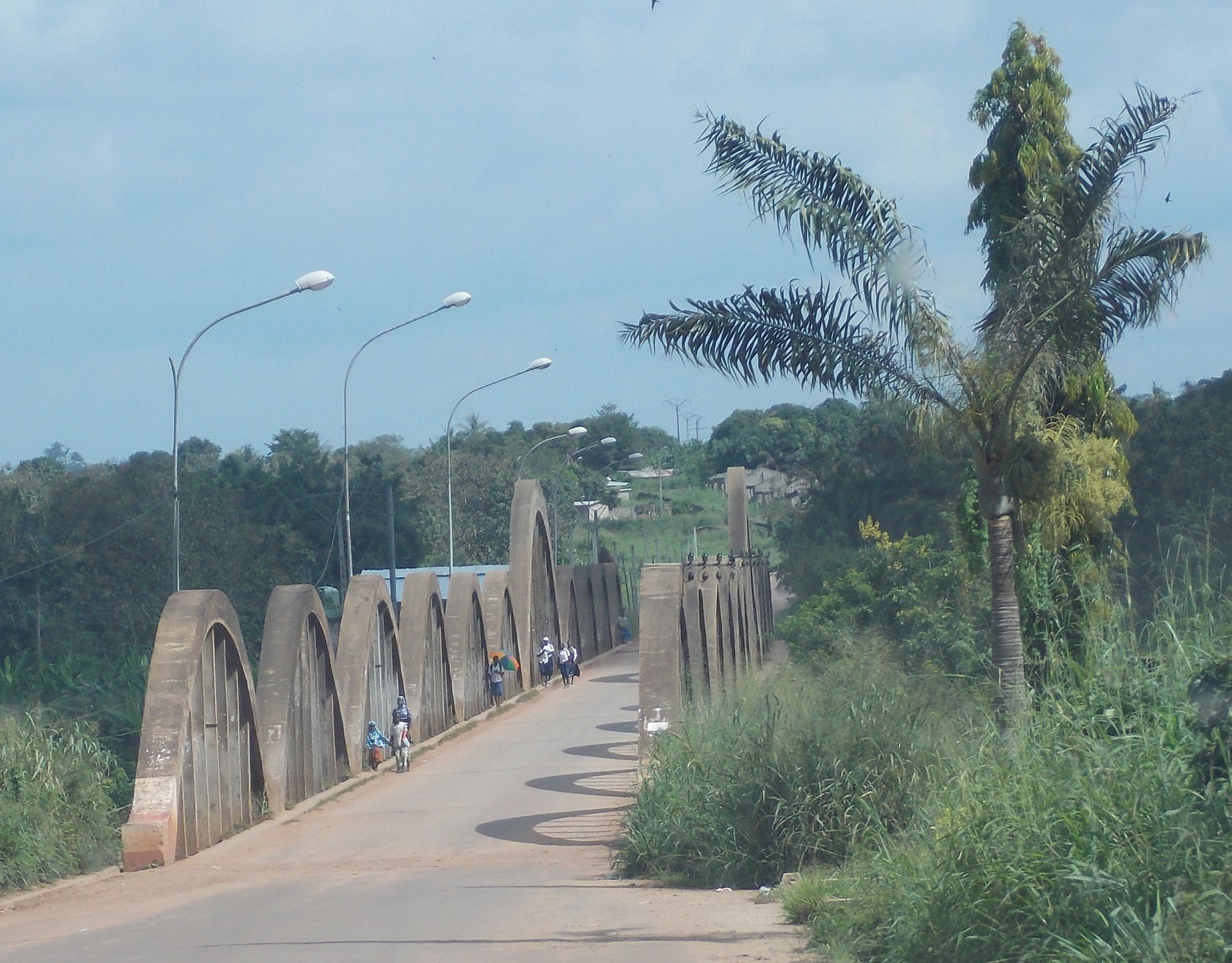 Le pont de Tiassalé a été construit en 1934. Il a une longueur …