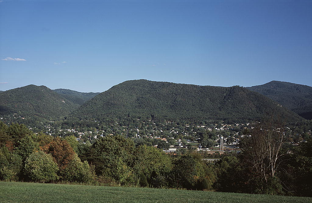 Buena Vista, Virginia. Buena Vista is located six miles from Le…