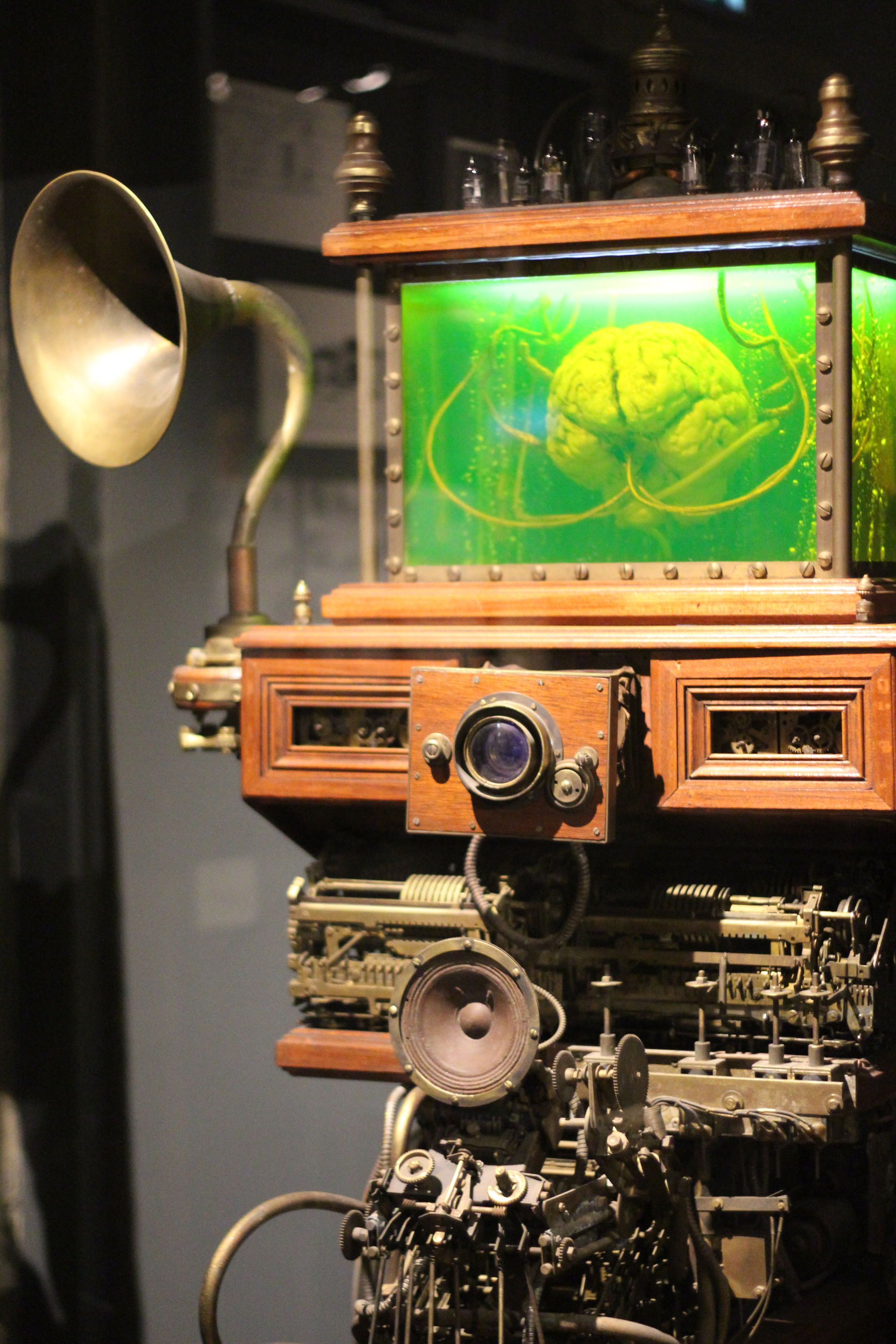 La machine contenant le cerceau d'Irvin (interprété par Jean-Lo…