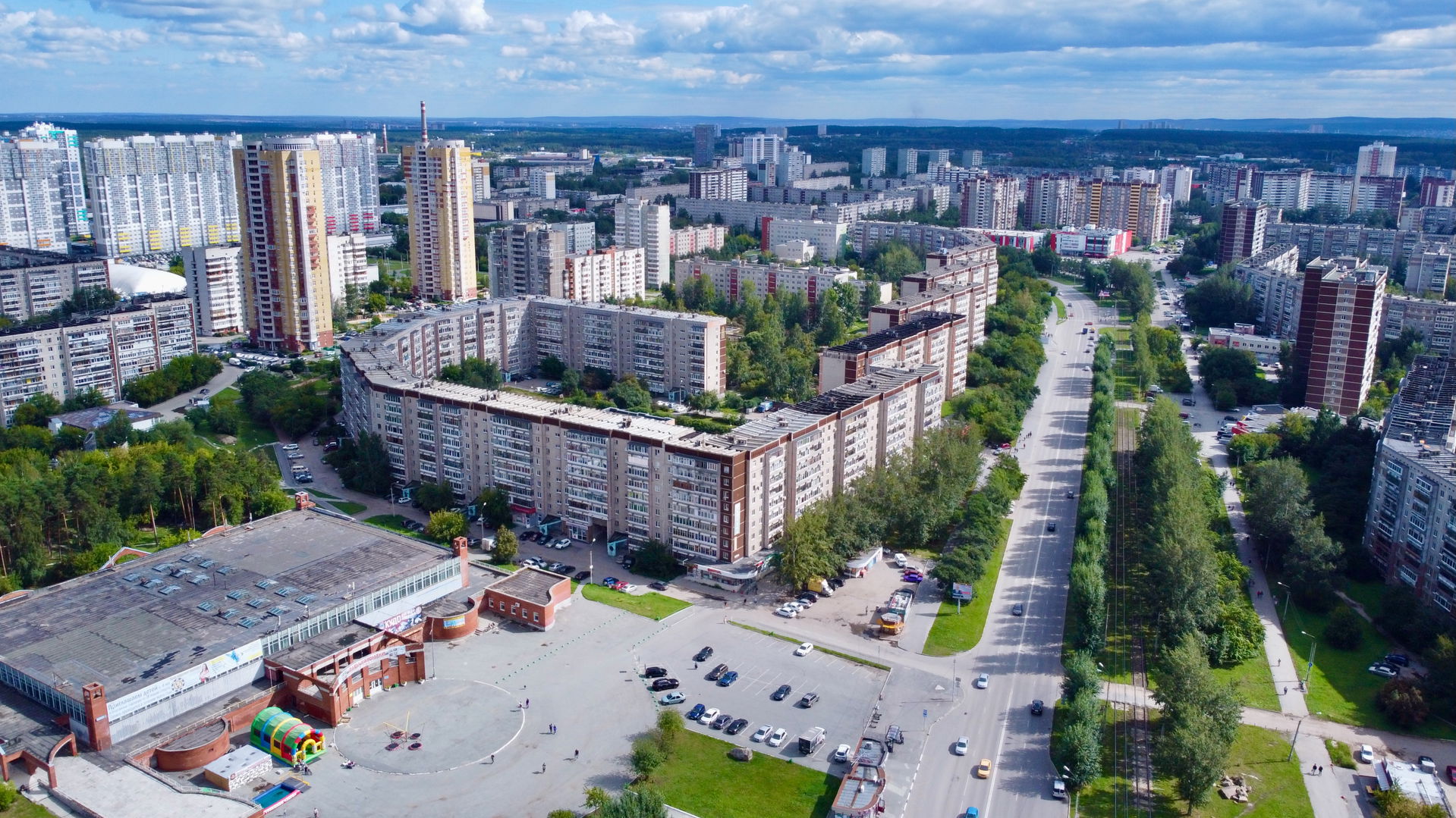 Екатеринбург

Вид на ул. Сыромолотова