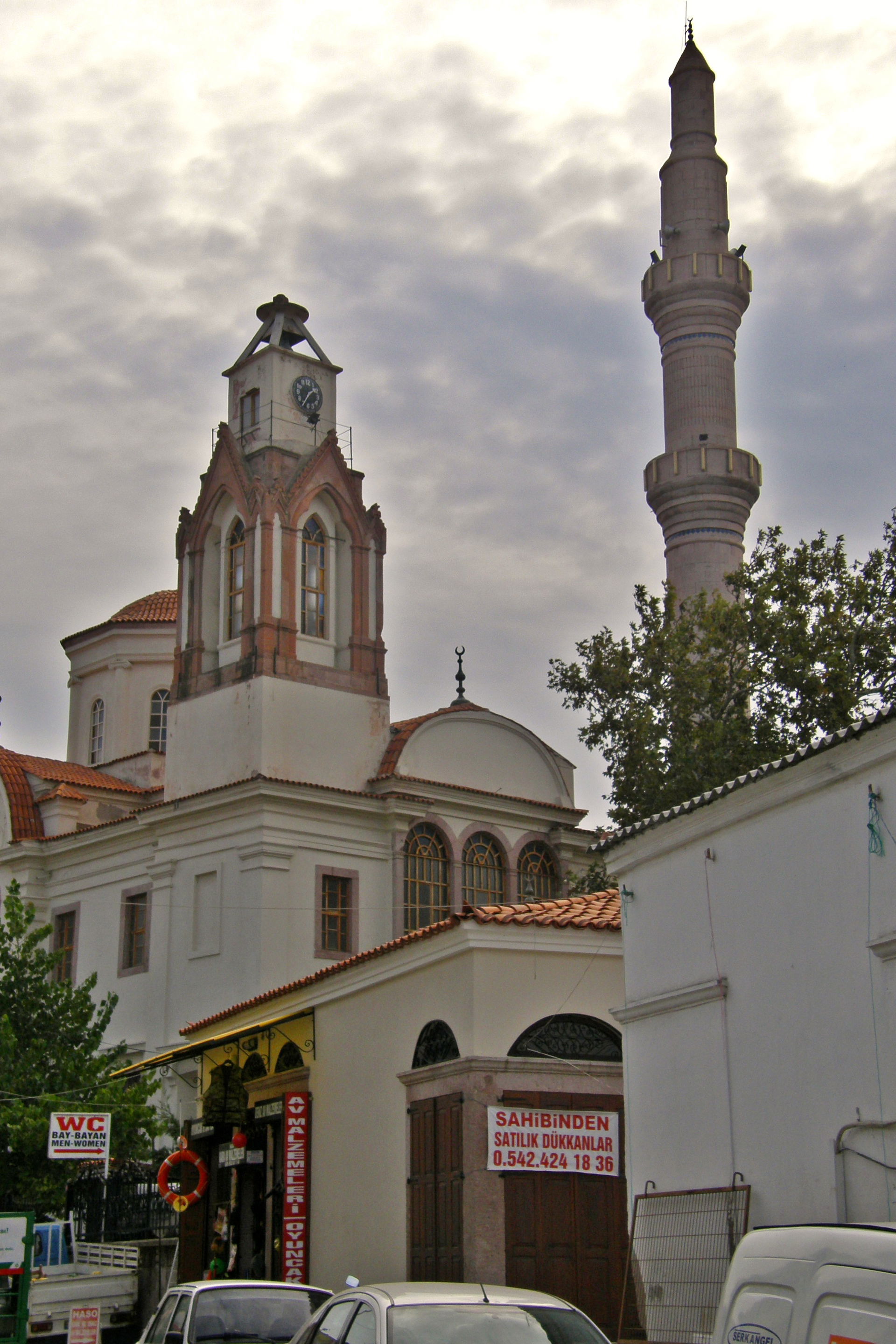Mosquée Saatli à Ayvalık, province de Balıkesir, région de Marm…