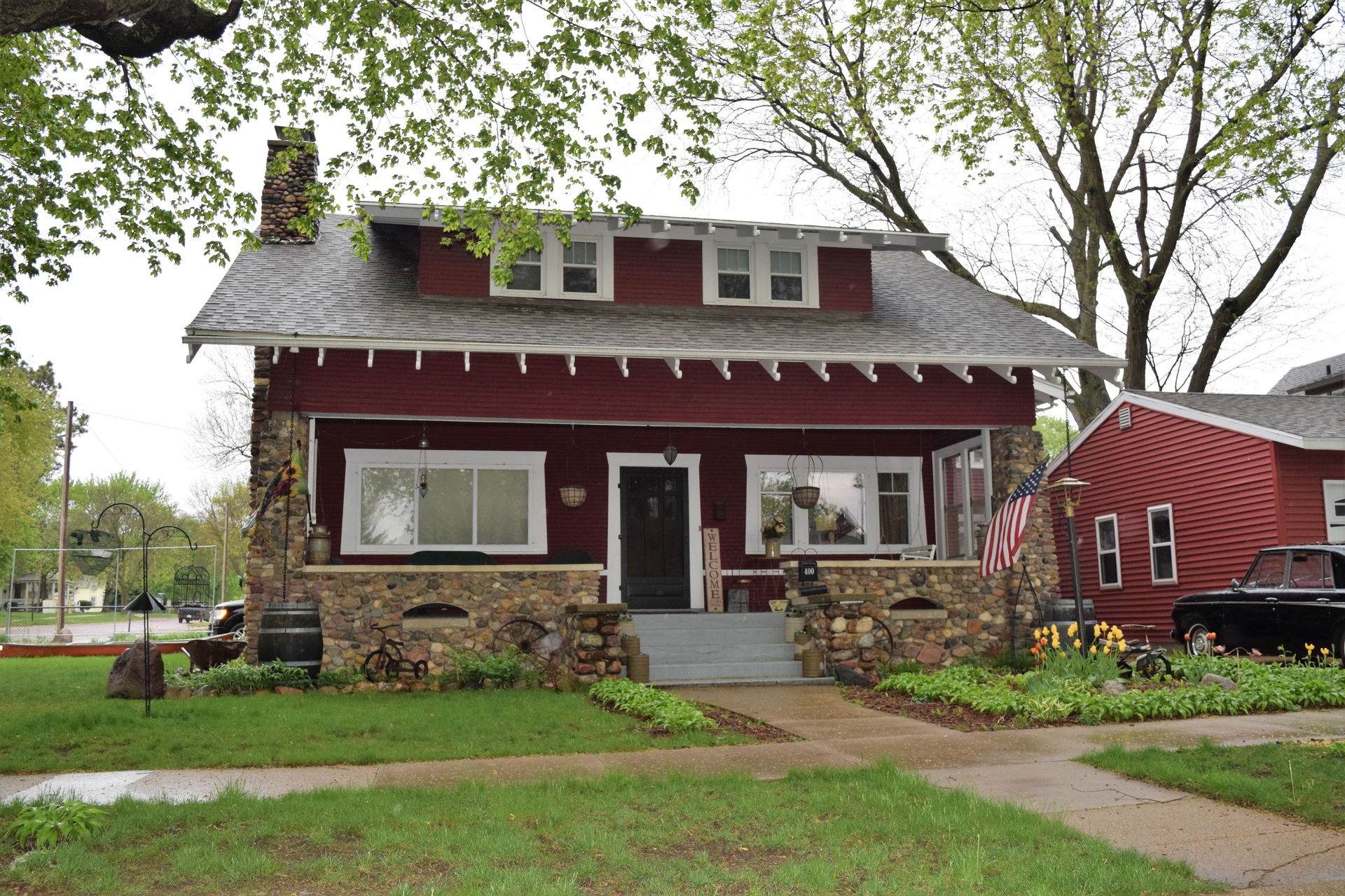 The Roy C. and Lena (Johnson) Seaman House at 400 Magnetic Aven…