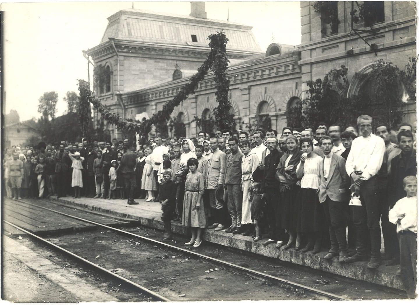 Bakıya gedən dəmir yolunum kənarı, Xaçmaz, Azərbaycan dövlət sə…