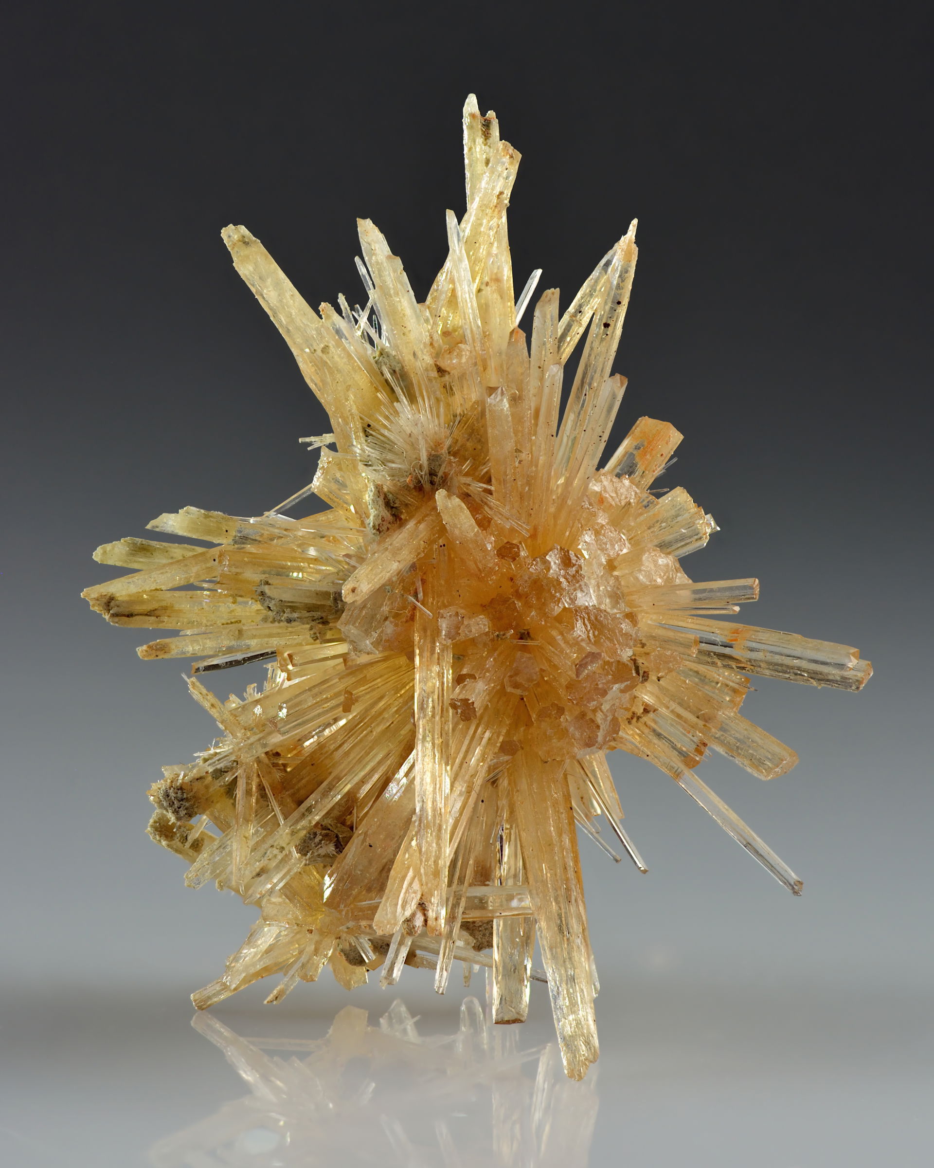 Aragonite crystal cluster (3 × 2.2 × 1.8 cm). Found from Pantoj…