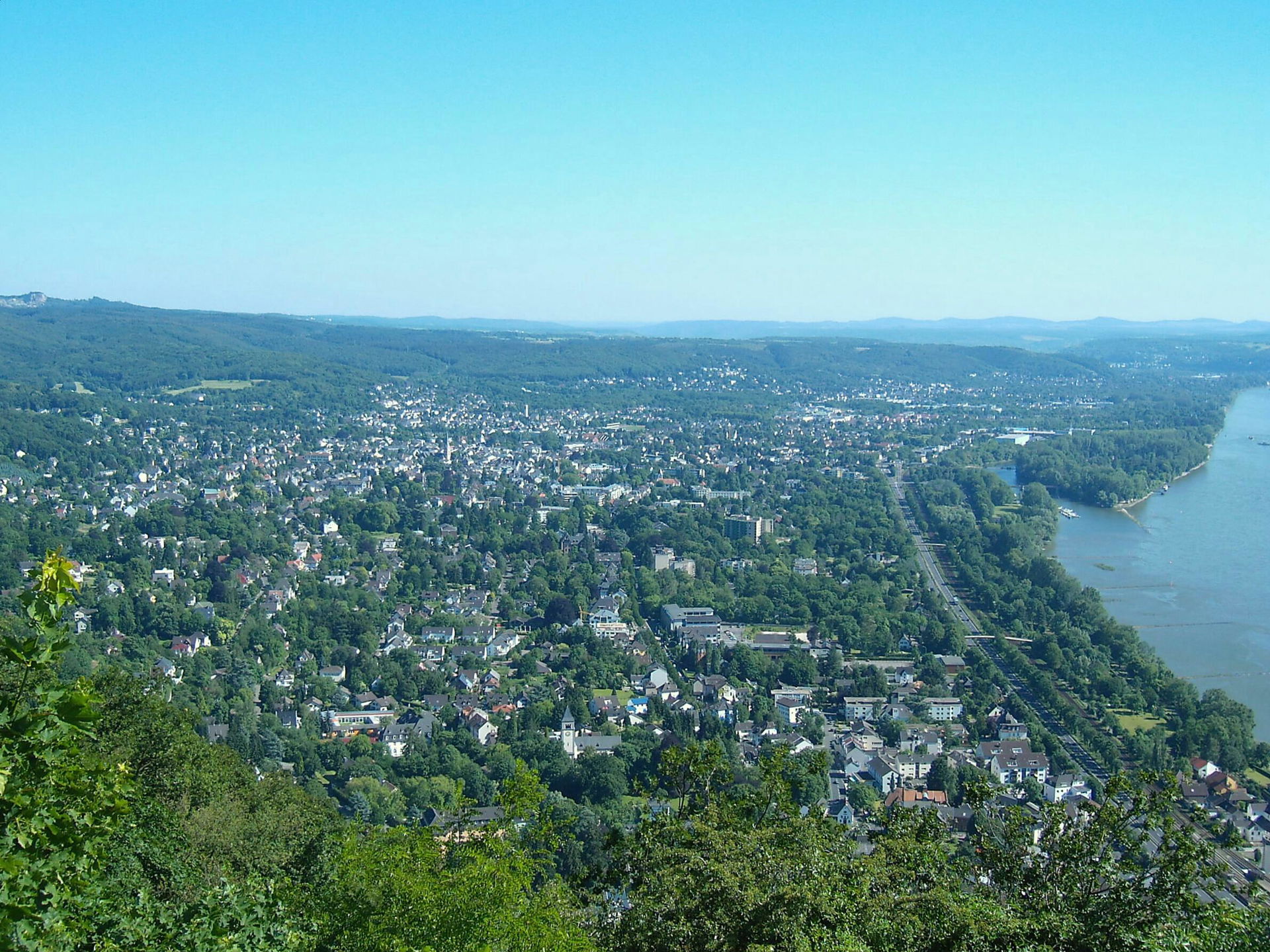 Bad Honnef seen from the Drachenfels (“Dragon's Rock”).