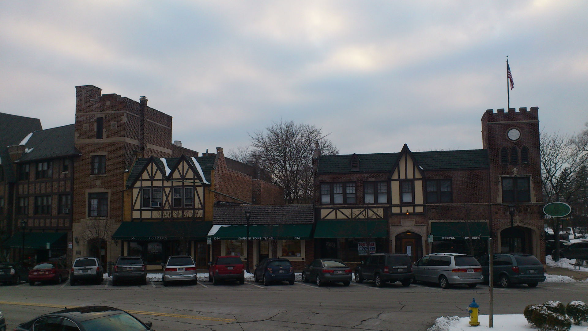 Downtown Flossmoor, Illinois (Sterling Ave. facing west)