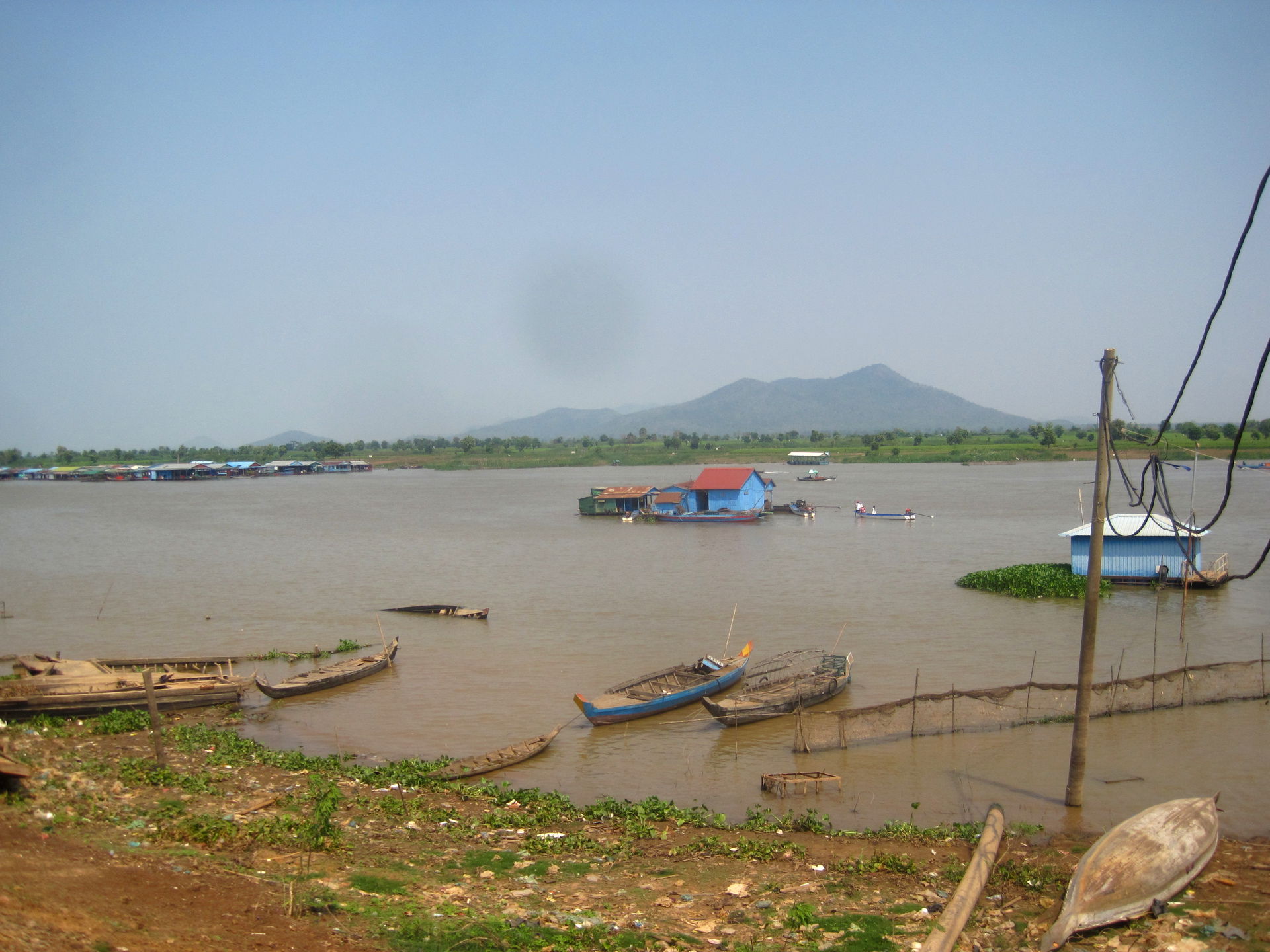 View at the southernmost part of the Tonle Sap near the city Ka…