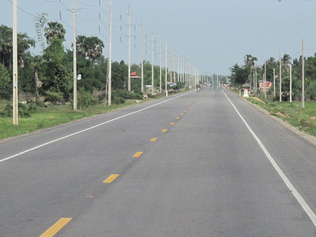 New roadway linking Siem Reap and Poipet (Thai Border Gate).