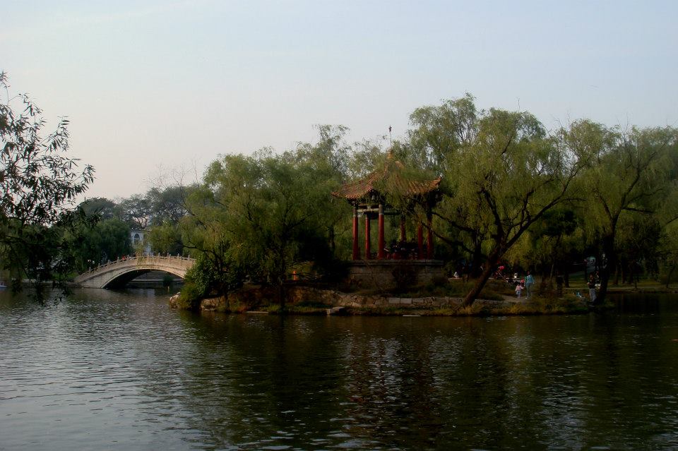 Tradtional Chinese-style bridge and pavilion in Anshan's 2-1-9 …
