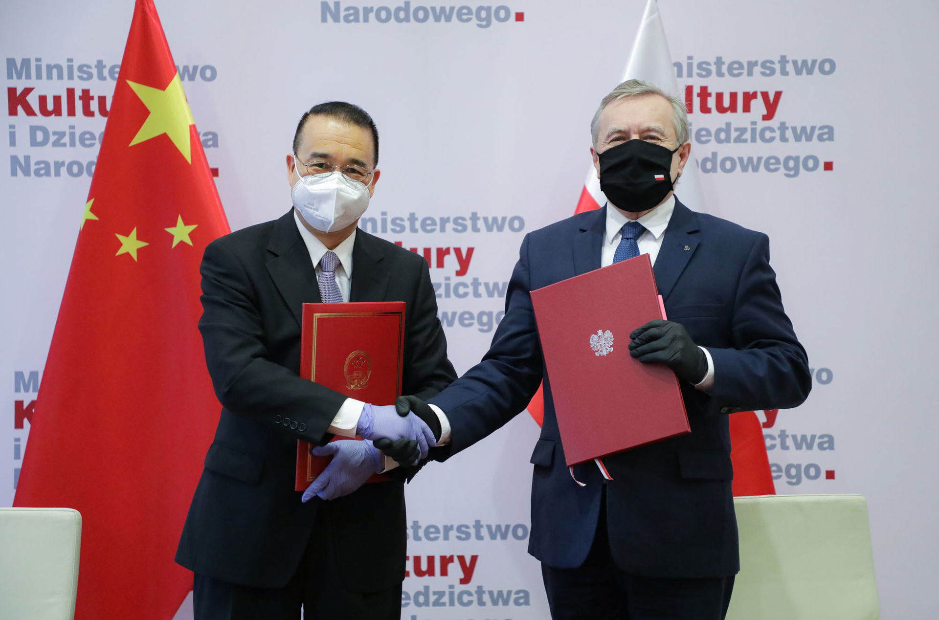 Wicepremier, minister kultury, dziedzictwa narodowego i sportu …