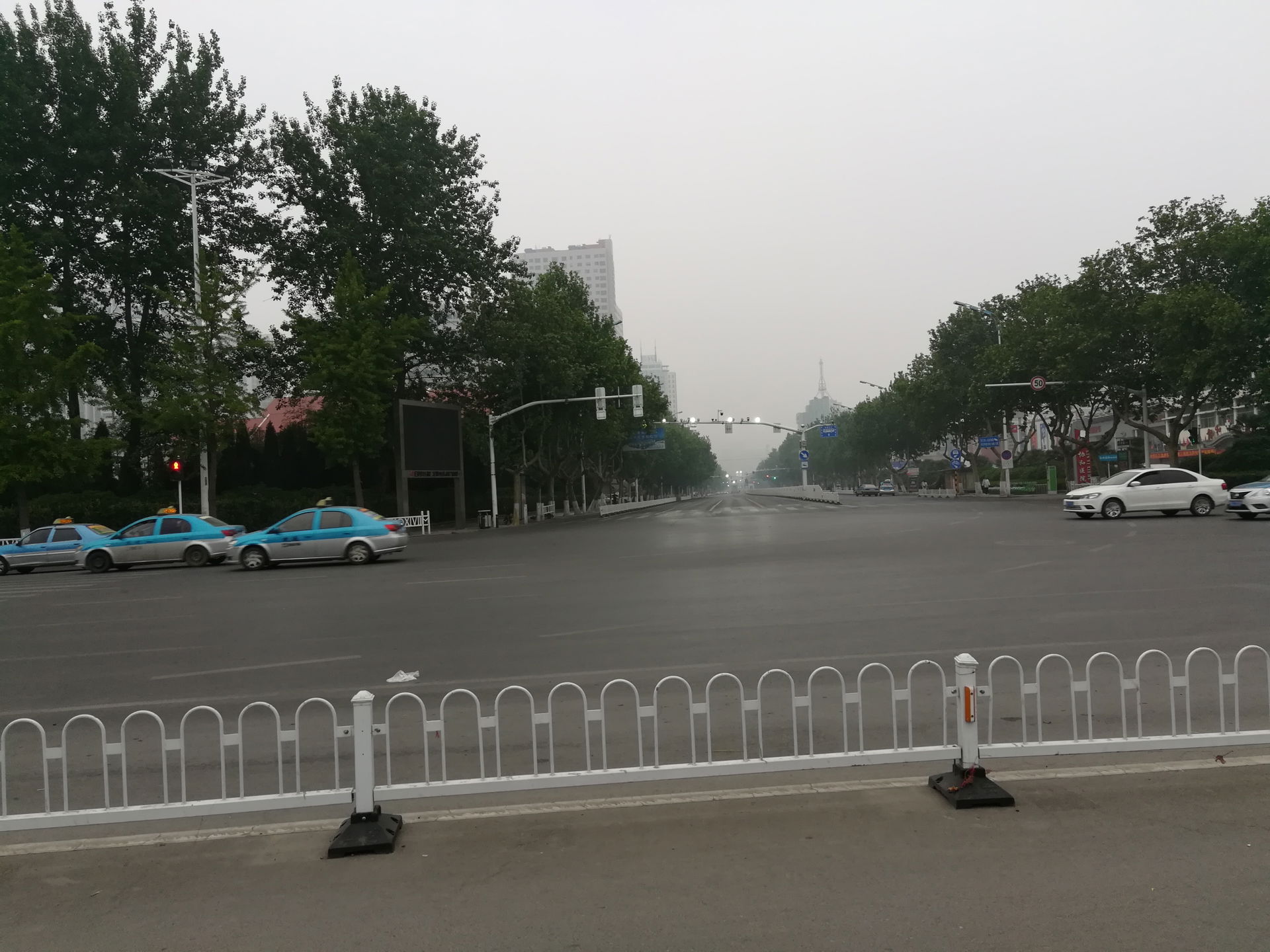 ​临沂火车站站前的路口