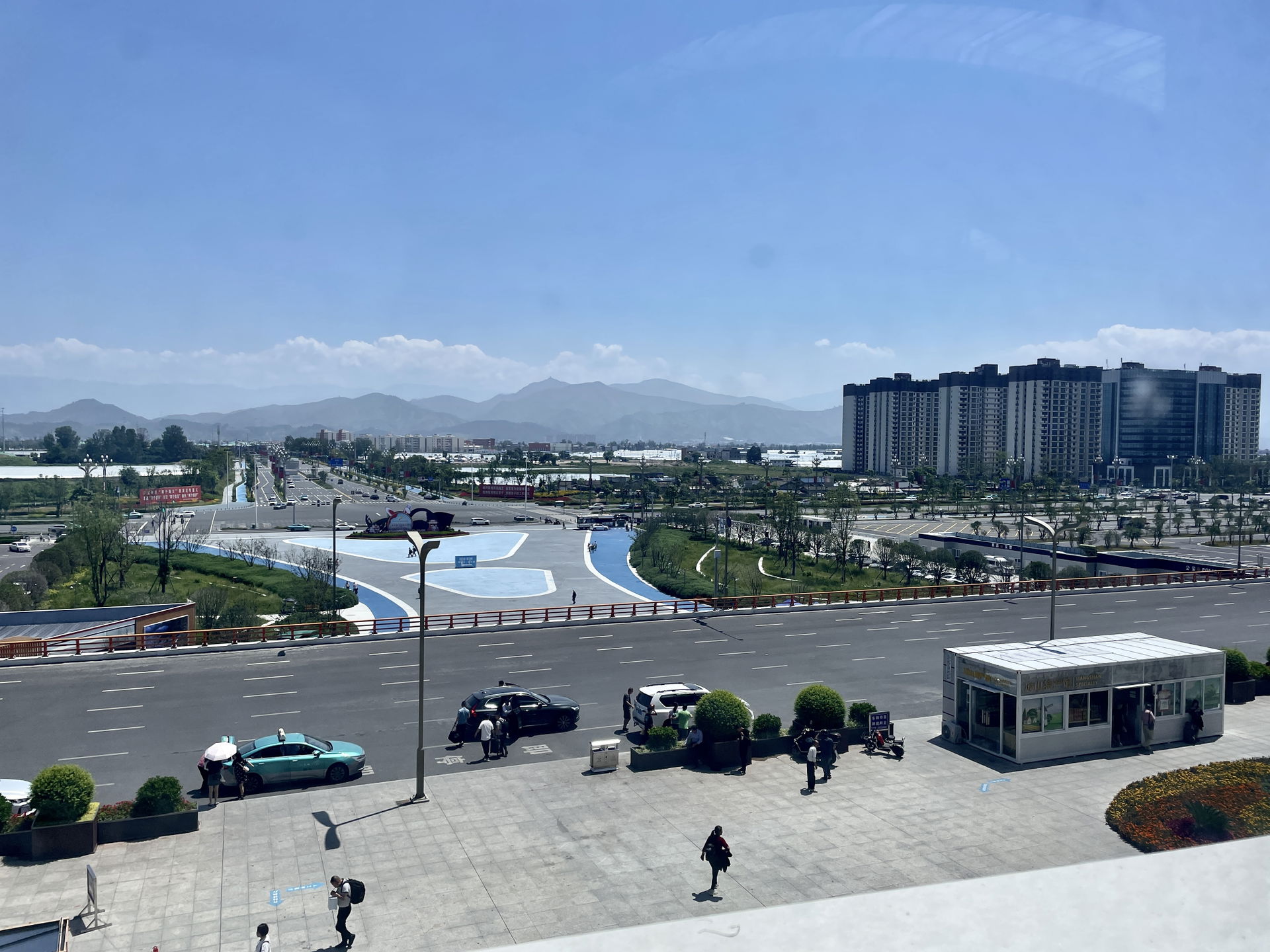 "HSR New City" without a real high-speed rail