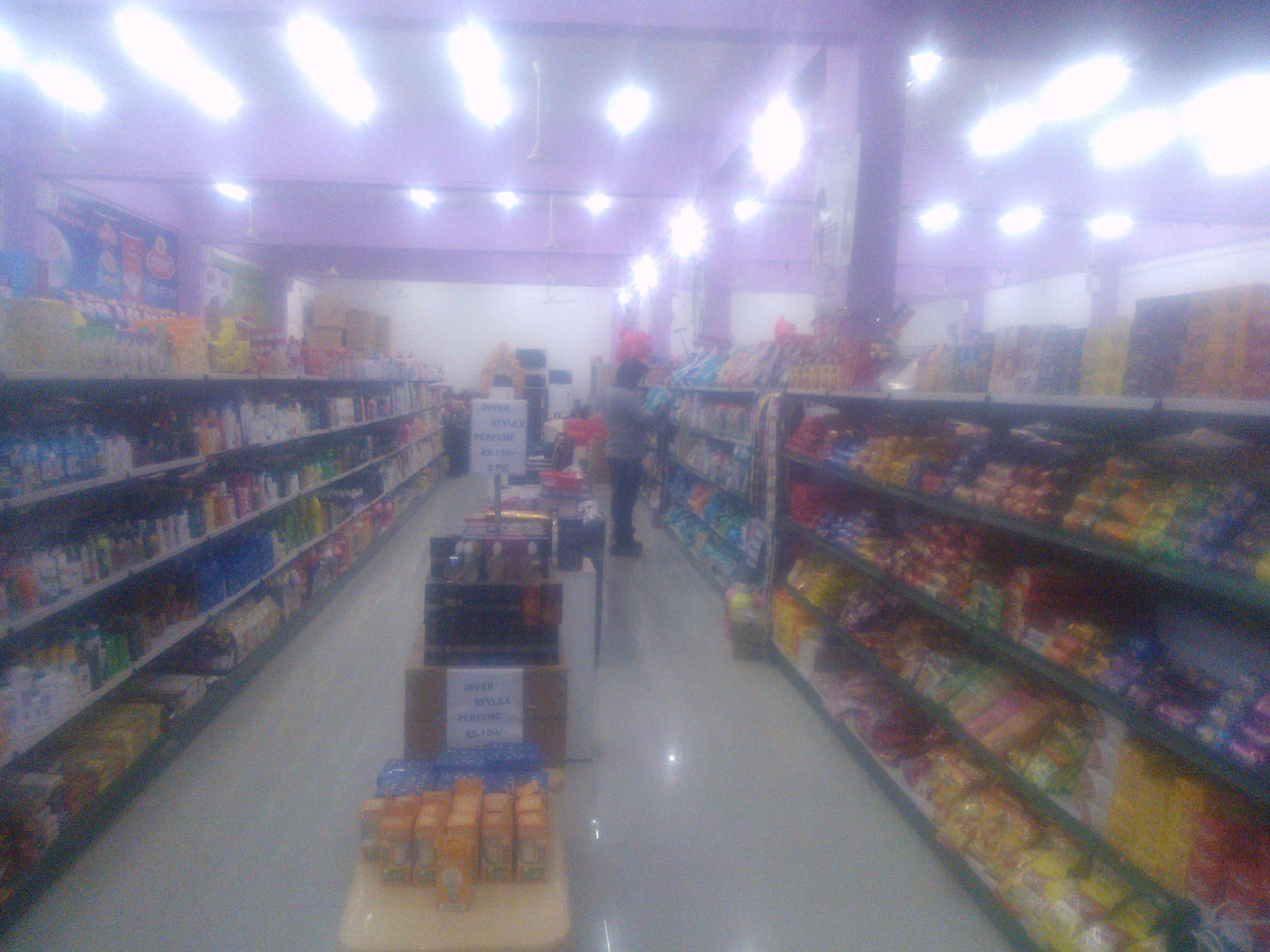 BIG Shopping Mall is near Apna Corner in Parbhani. its new mall,