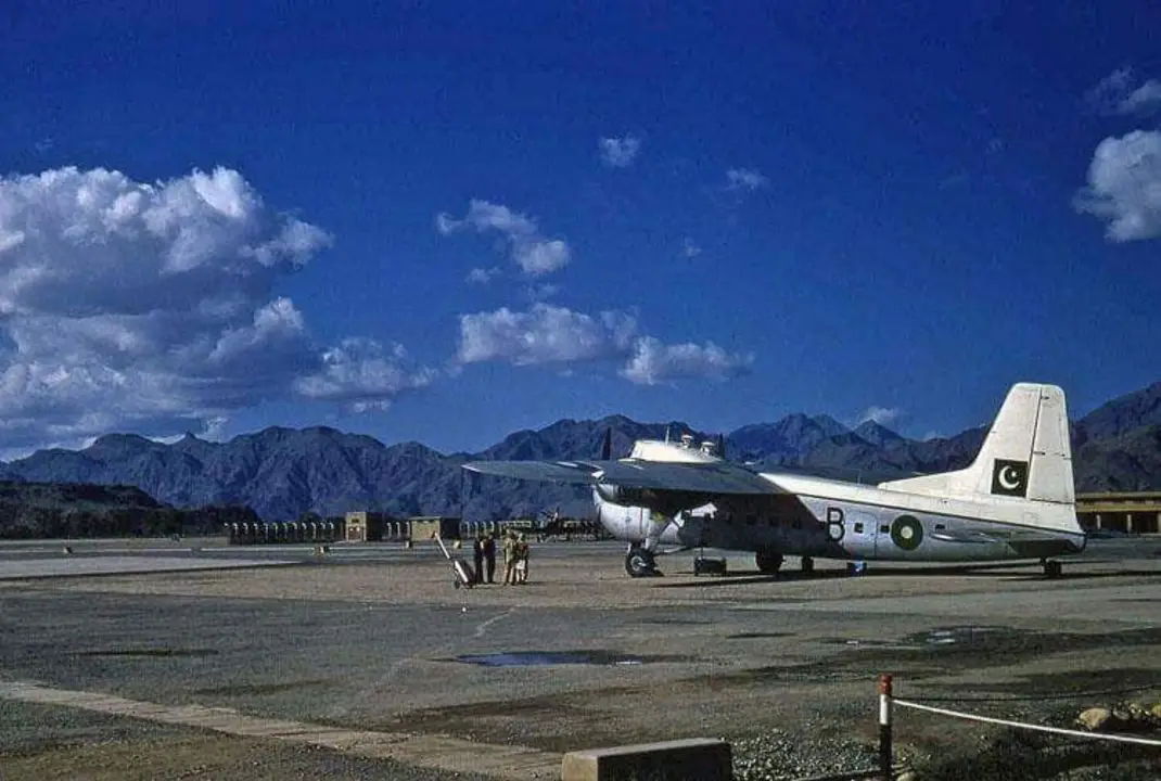 A Bristol Freighter Mk. 31 (Serial#31M-S4403-B) of the No.12 Sq…