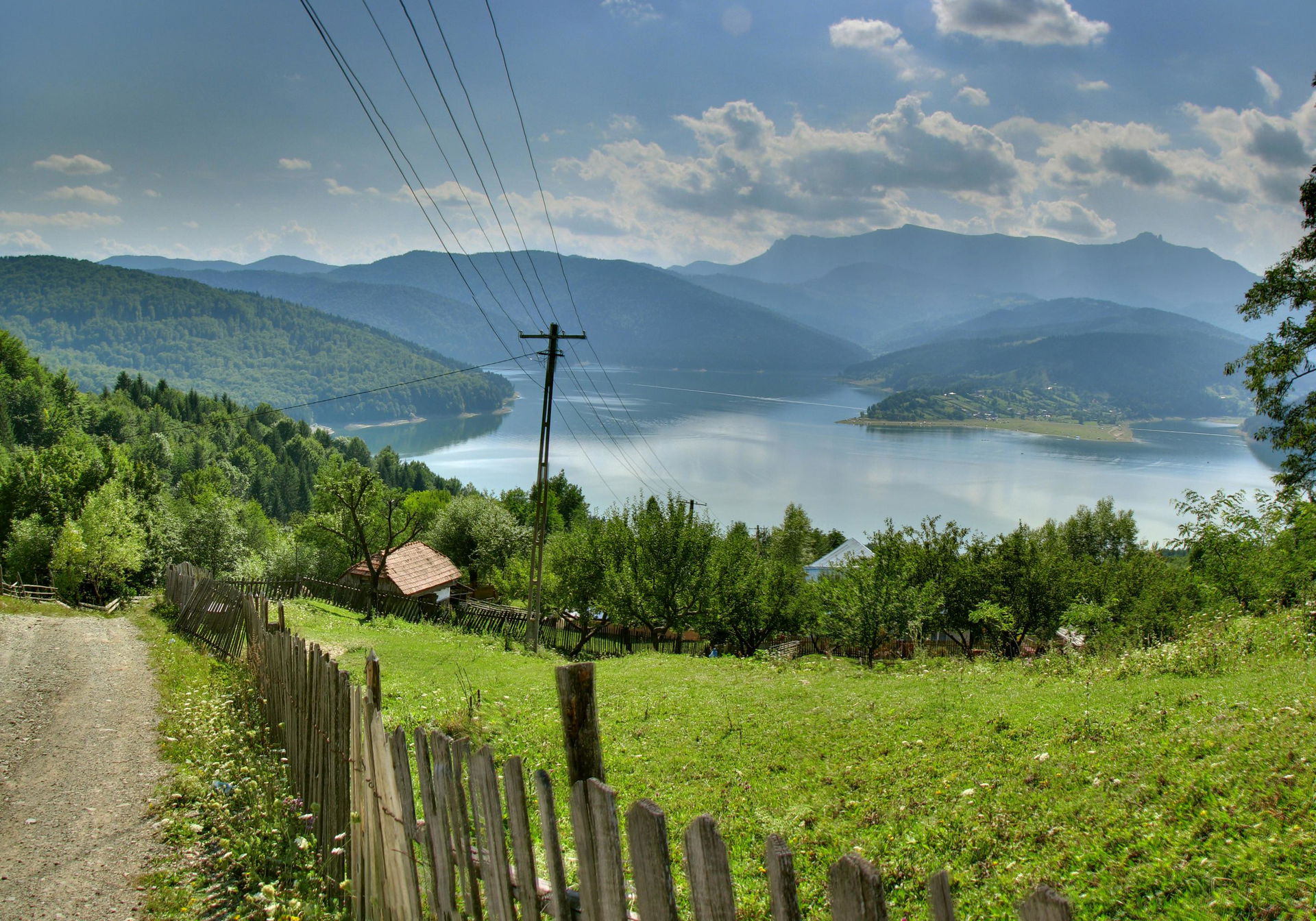 Lacul Izvorul Muntelui