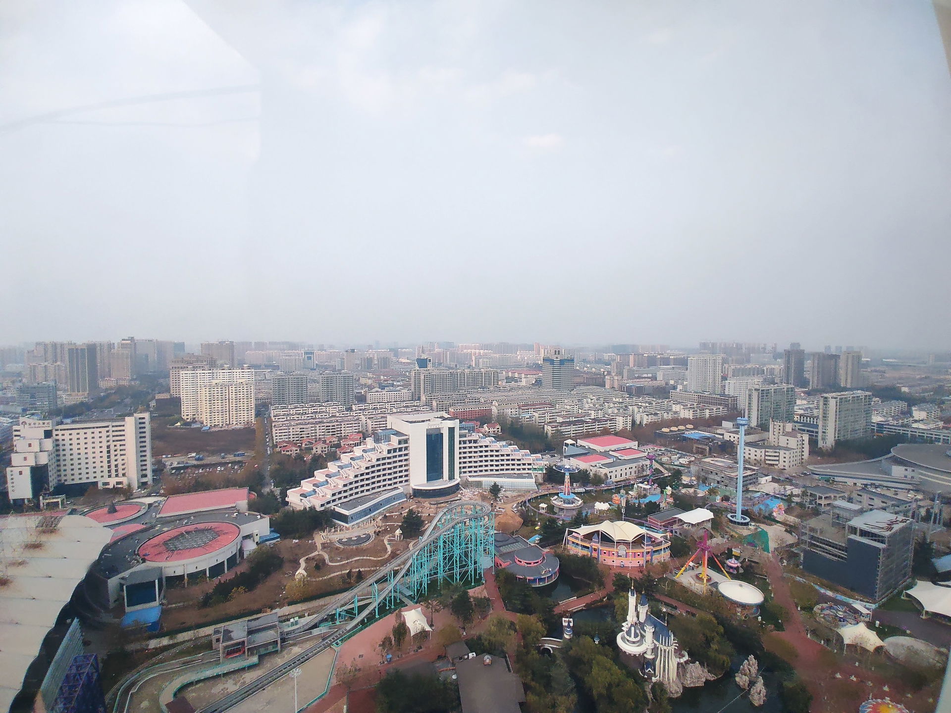 Skyline of Weifang. Taken at the V·EYE(潍·爱) ferris wheel, Fuwah…