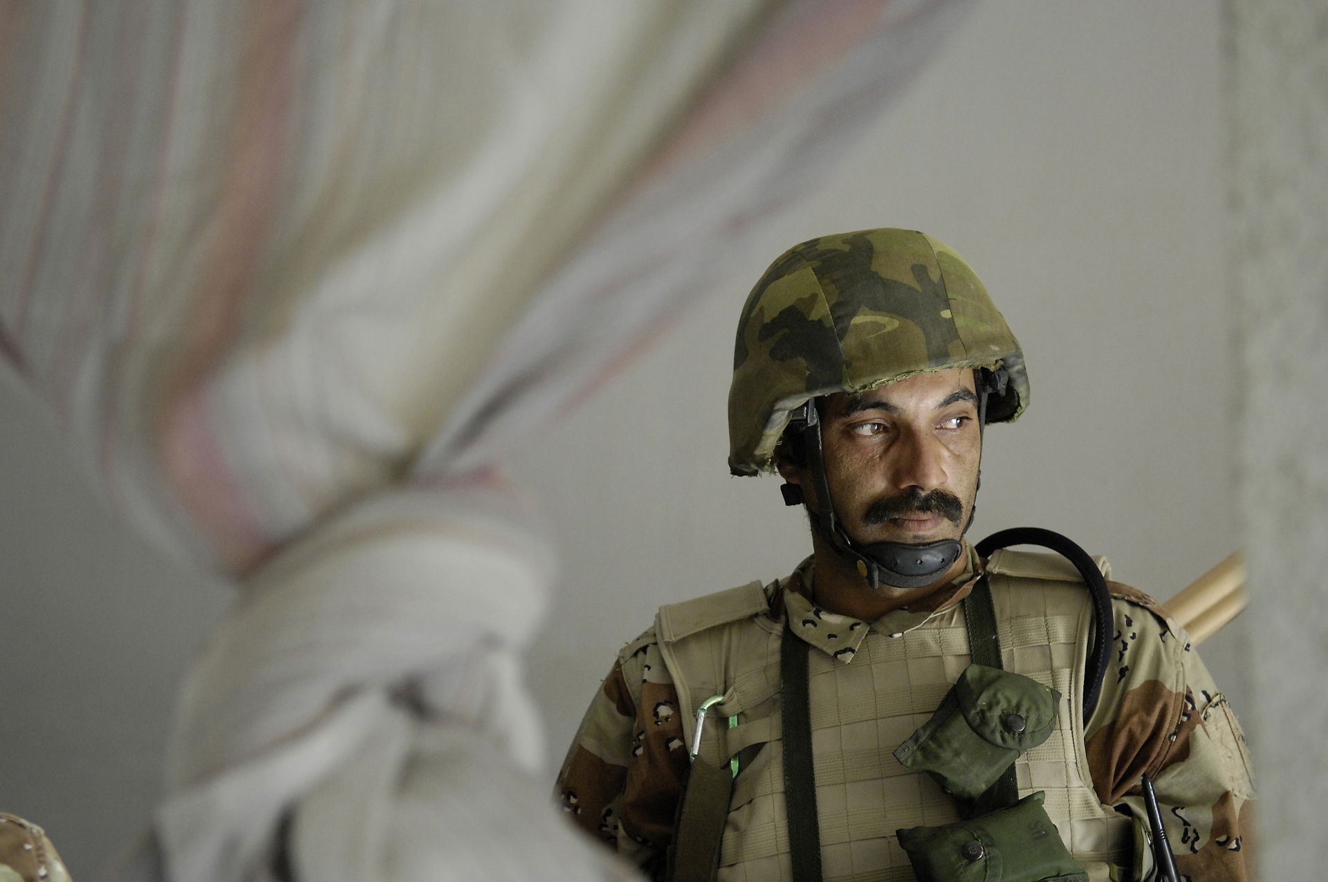 An Iraqi army soldier takes a break during an operation in New …