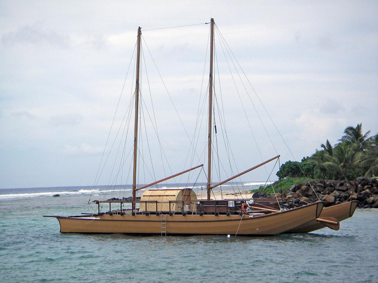 Double hulled Canoe Sailing from Rarotonga to Hawaii in April o…