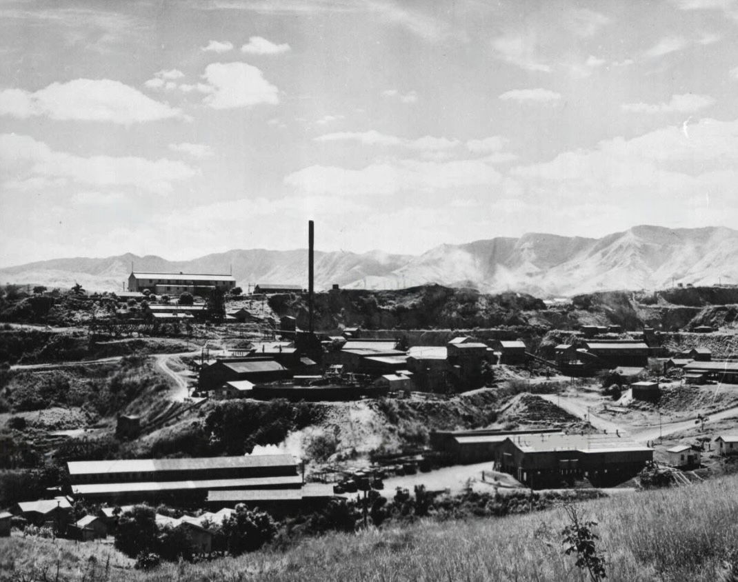 Original description: “Gold Mining In Fiji -- Portion of the Em…