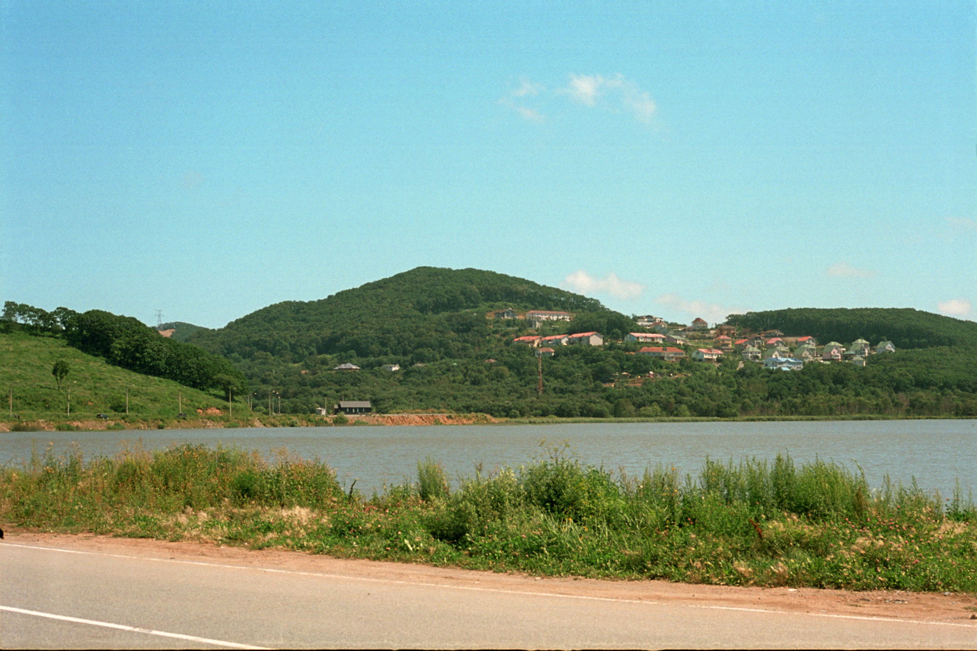 Nakhodka Ritsa lake