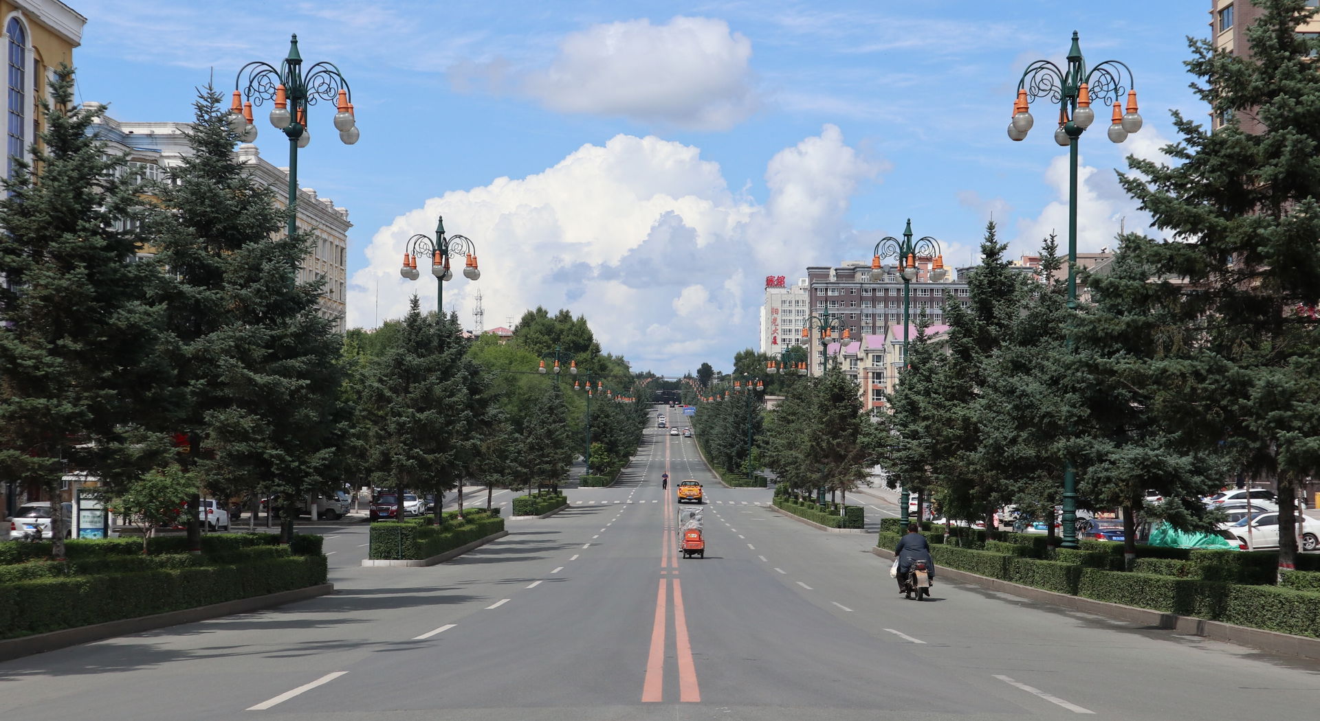 Longjiang Road in Bei'an.