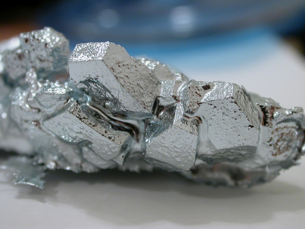 Crystals of 99.999% gallium.