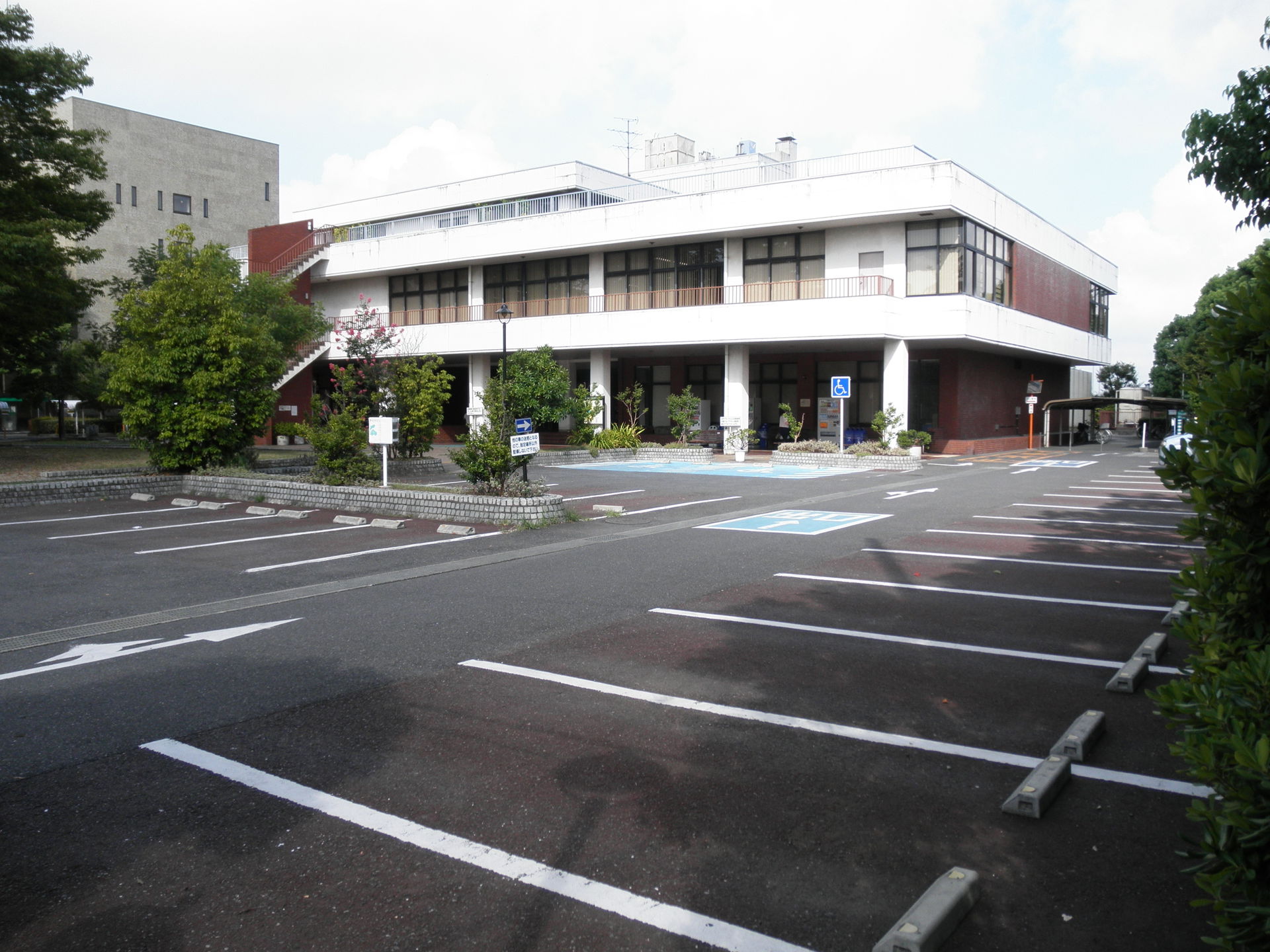 Saitama Prefectural Kuki Library