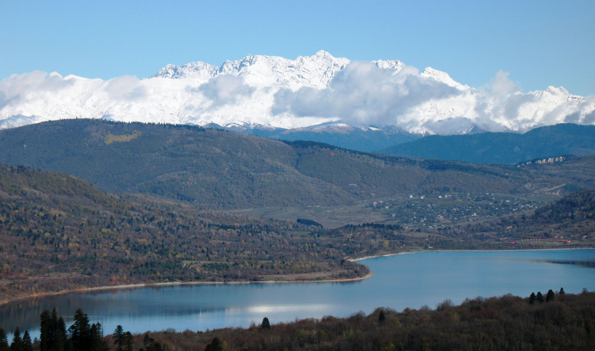 Shaori Reservoir with village Nikortsminda above the reservoir …