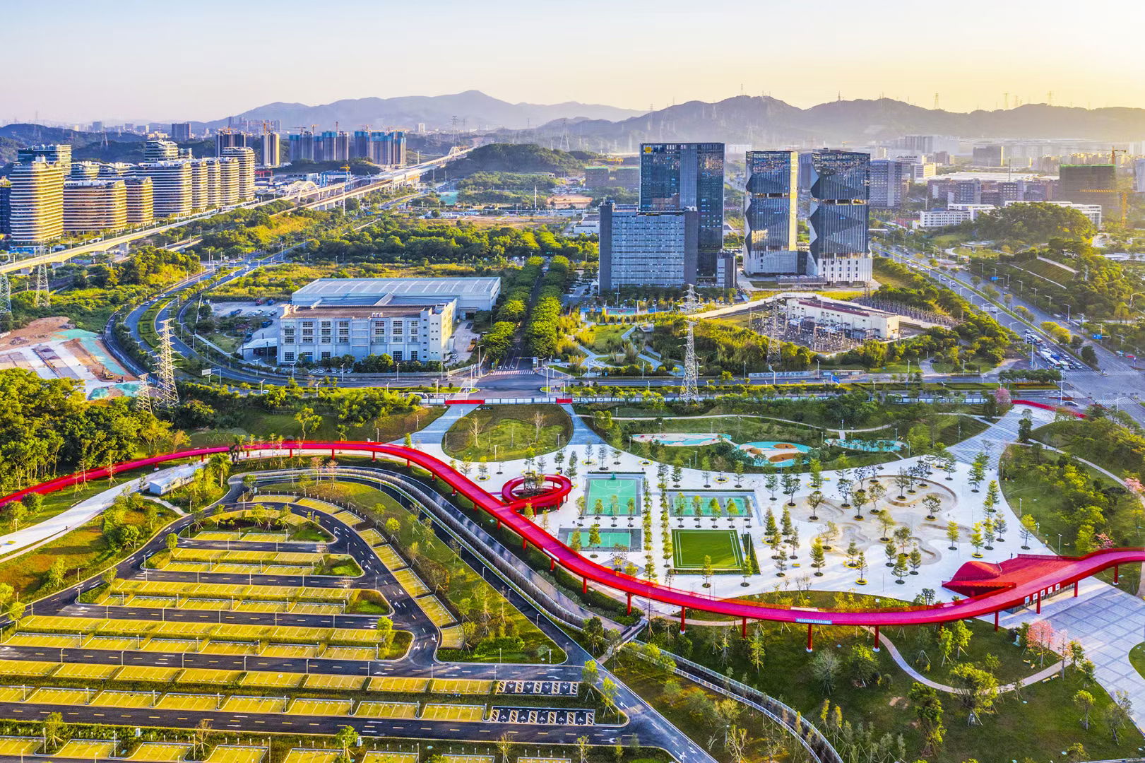 Hongqiao Park across Guangming District.