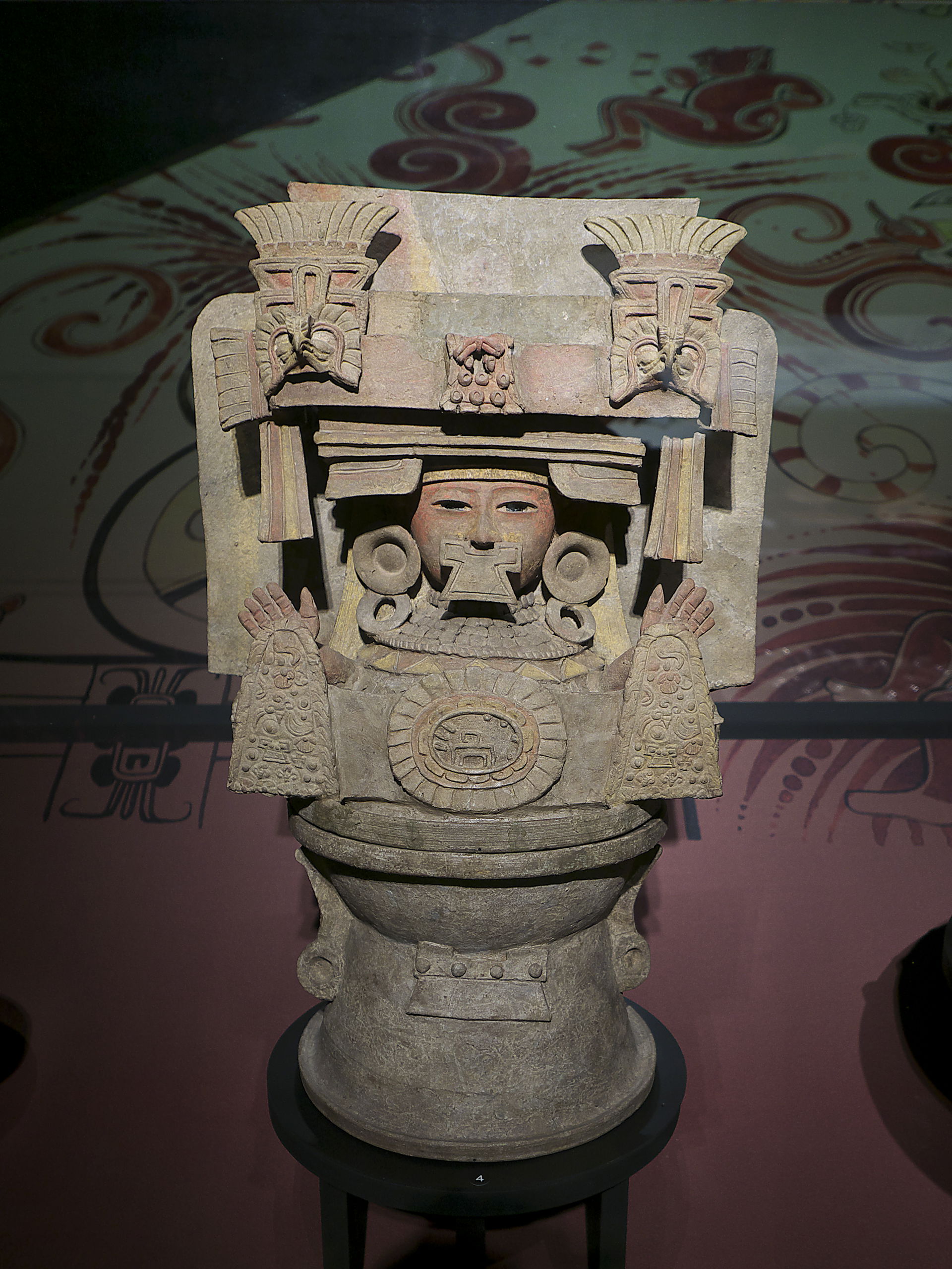 Periodo Clásico Temprano (250-600). Máscara con forma humana so…