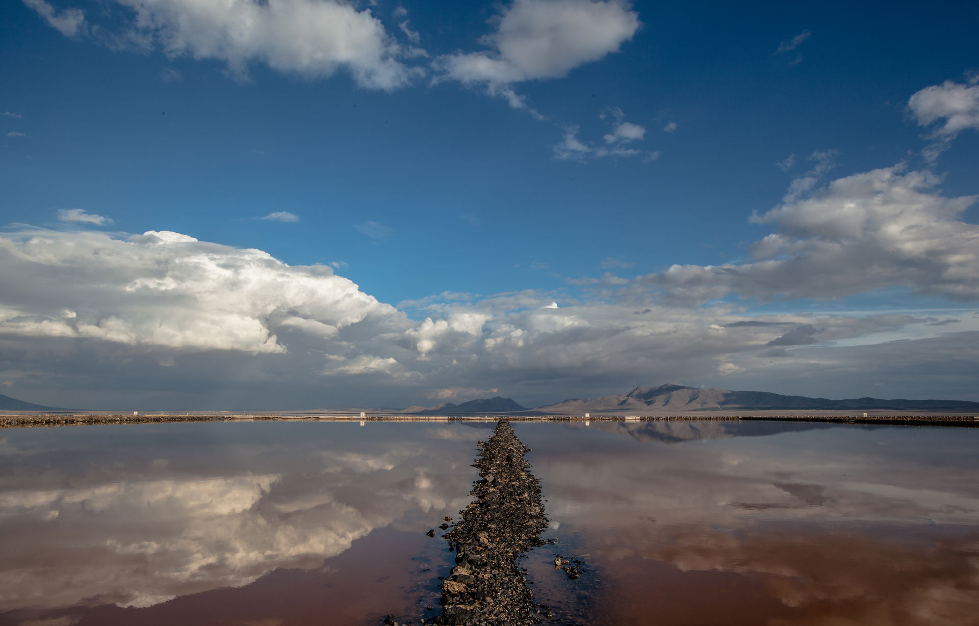 Separation of stone Sebkha (salt lakes) Oum El Bouaghi, Algeria