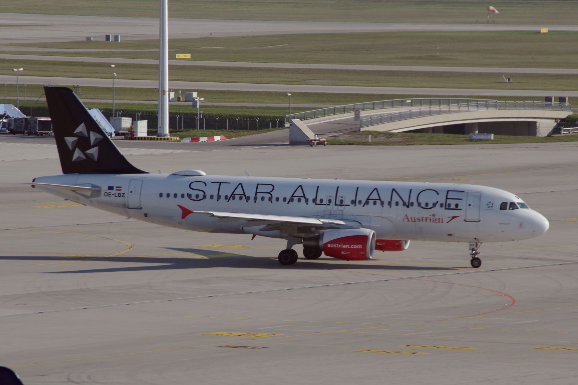 Airbus A320-214 (c/n 5181, OE-LBZ) of Austrian Airlines marked …