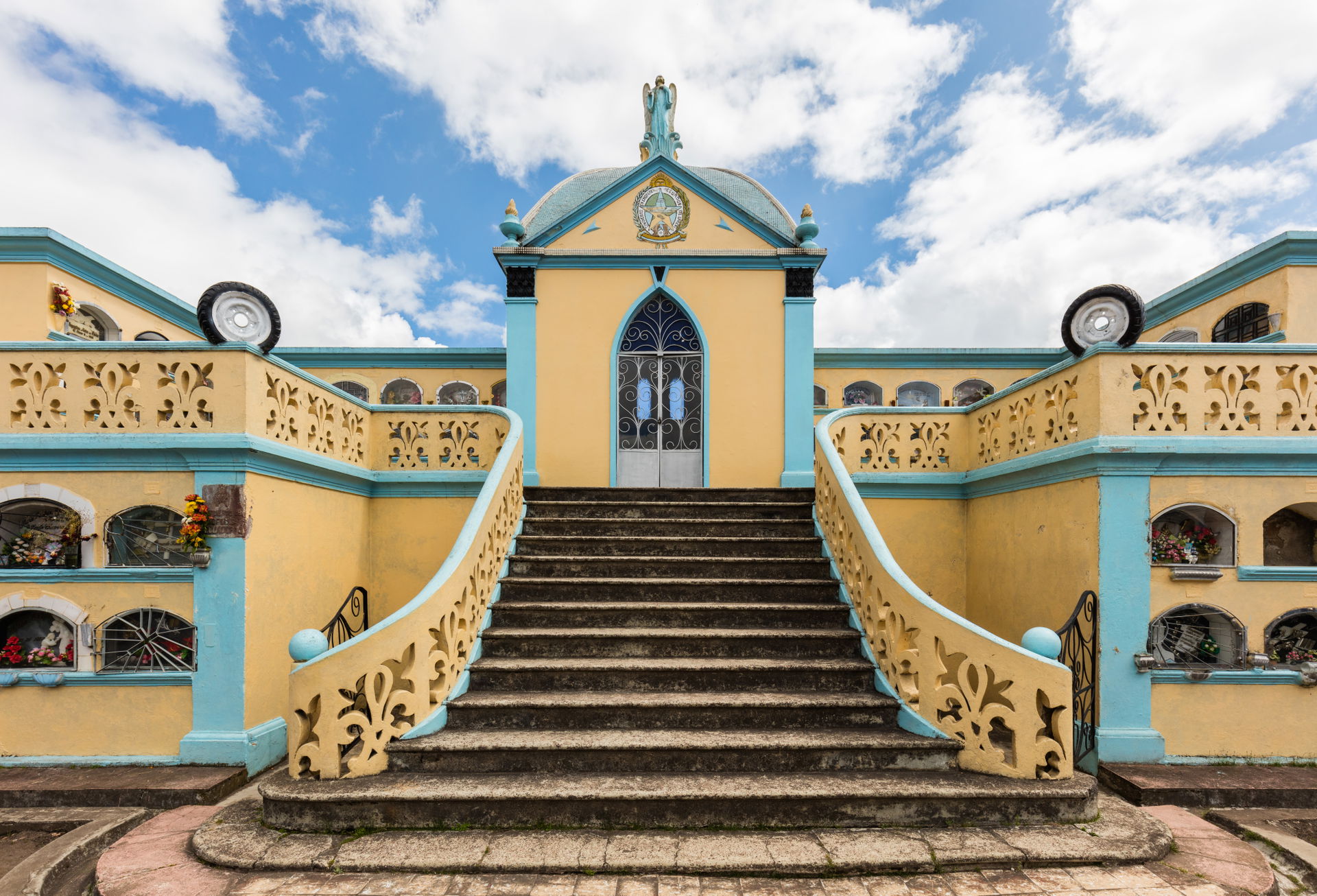 Mausoleum dedicated to the drivers "Ecuador" of Carchi in the c…