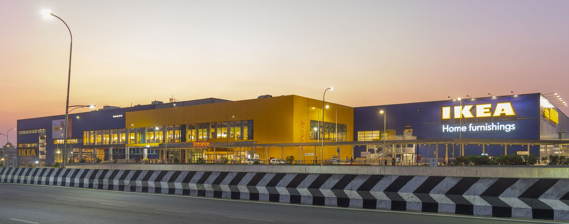 IKEA showroom in Hyderabad, India
Taken with:
Nikon D3300, 18-…