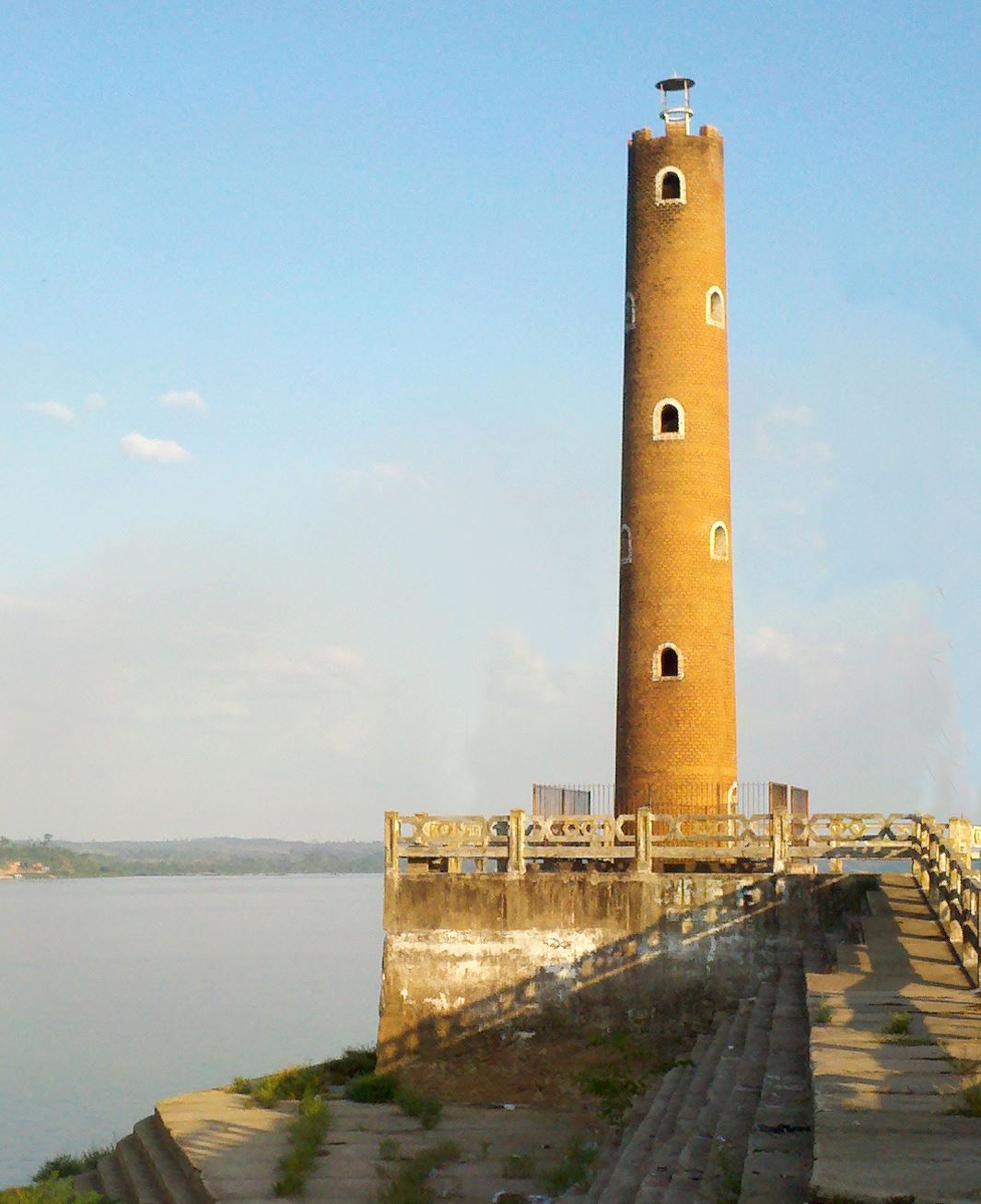 A far vision of Tucuruí lighthouse.