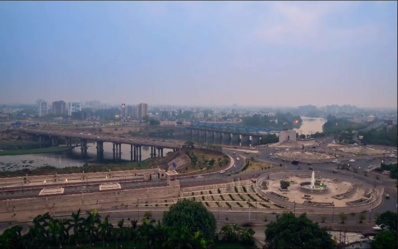 Downtown New Lucknow with Gomti River in the Middle