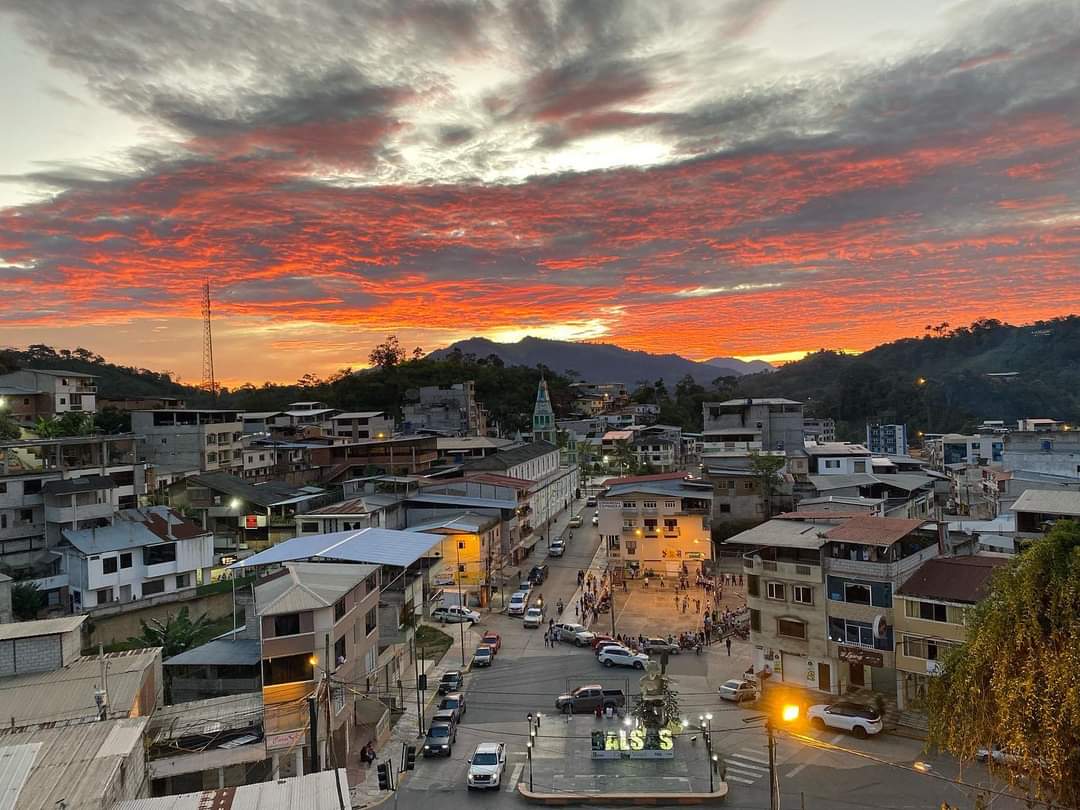 El cantón Balsas durante el atardecer (Todos los derechos de es…