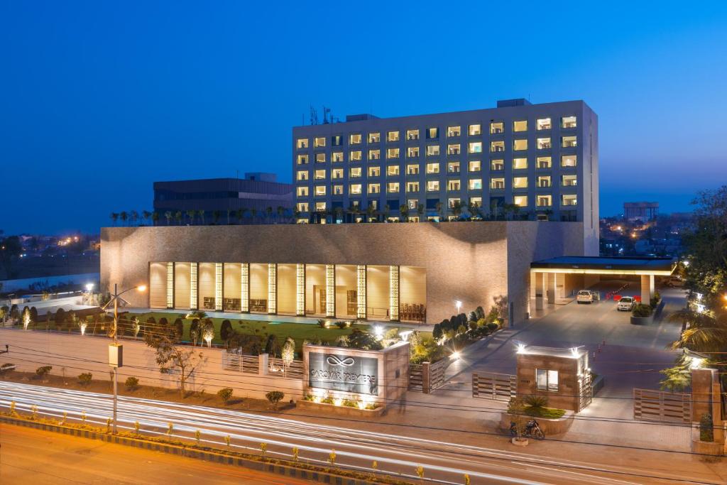 Balaji Sarovar Premier