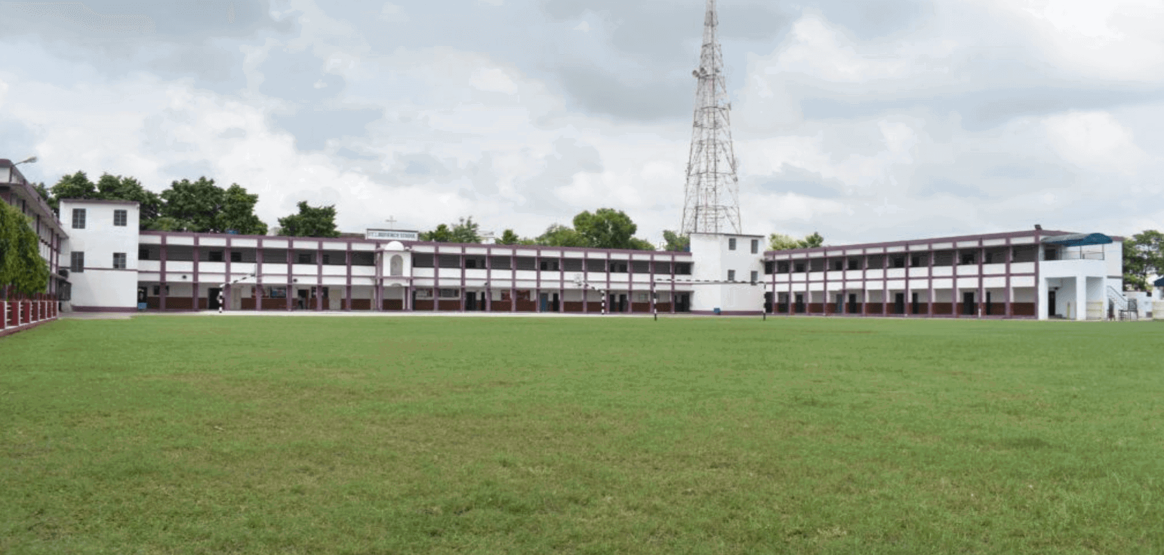 This is Campus of Saint Lawrence School Unnao in Priyadarshni N…