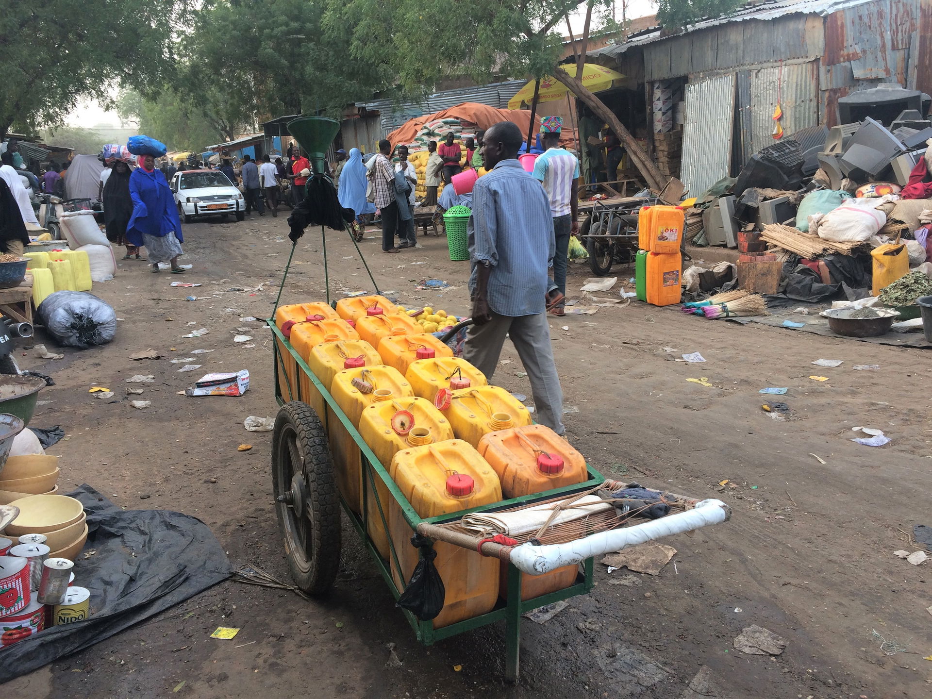 Scene in Rue NB-26 in Niamey (Petit Marché area, Niamey Bas nei…