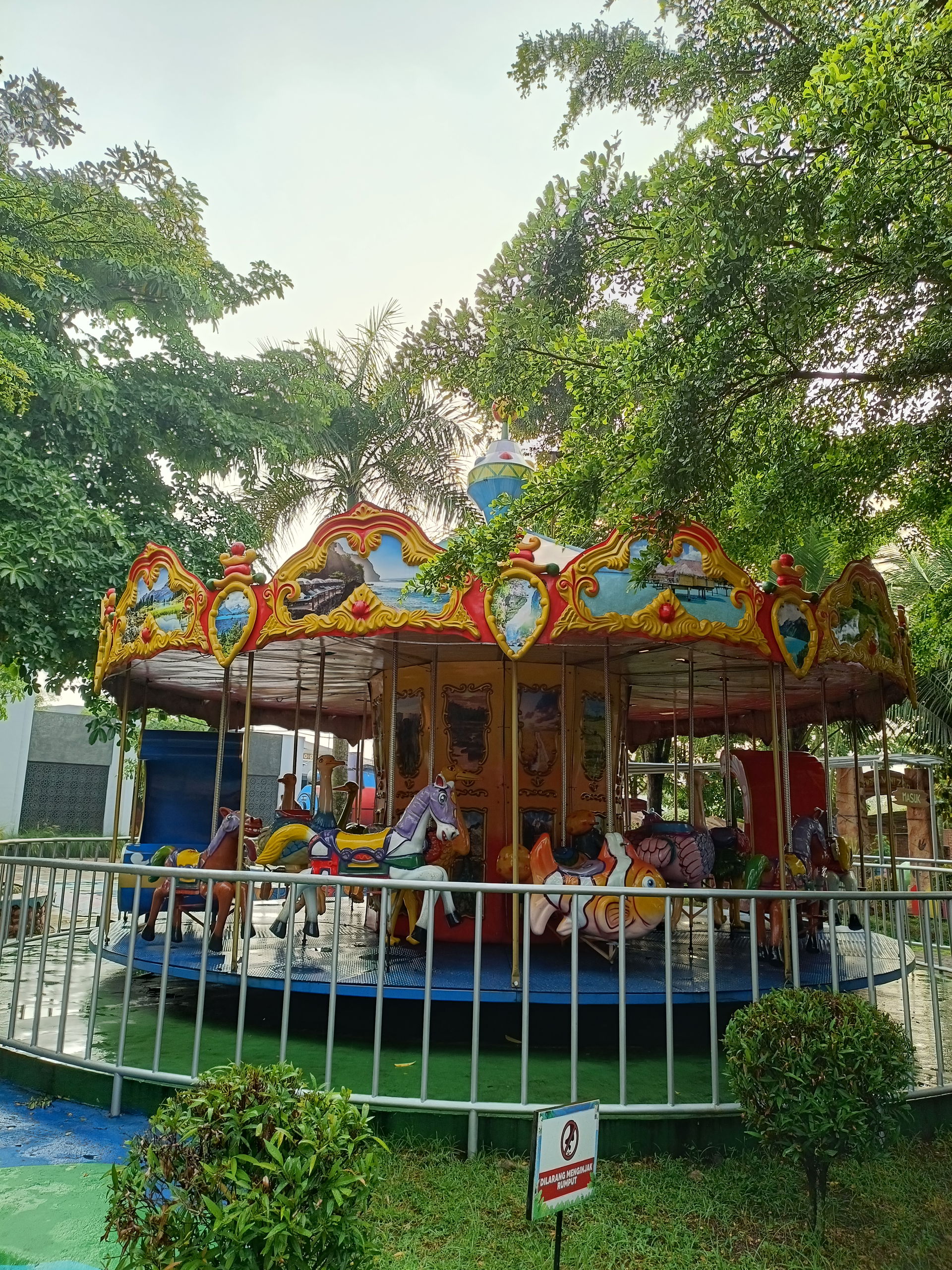 Komedi Putar di Jember Mini Zoo